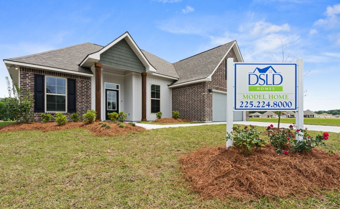Lakeside Terrace Model Home - Prairieville - DSLD Homes