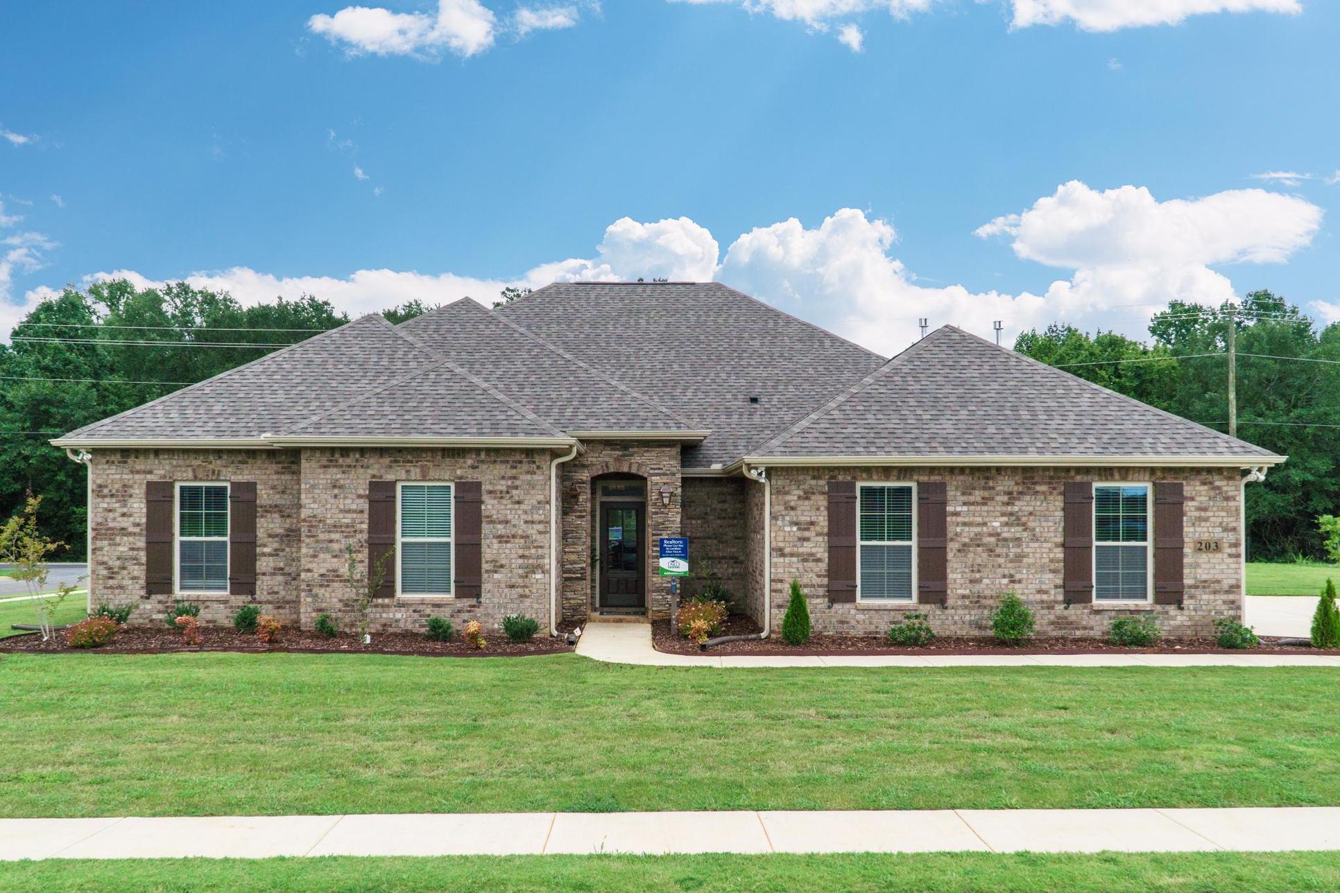 Front of Model Home - The Estates at Rivers Landing - DSLD Homes Huntsville