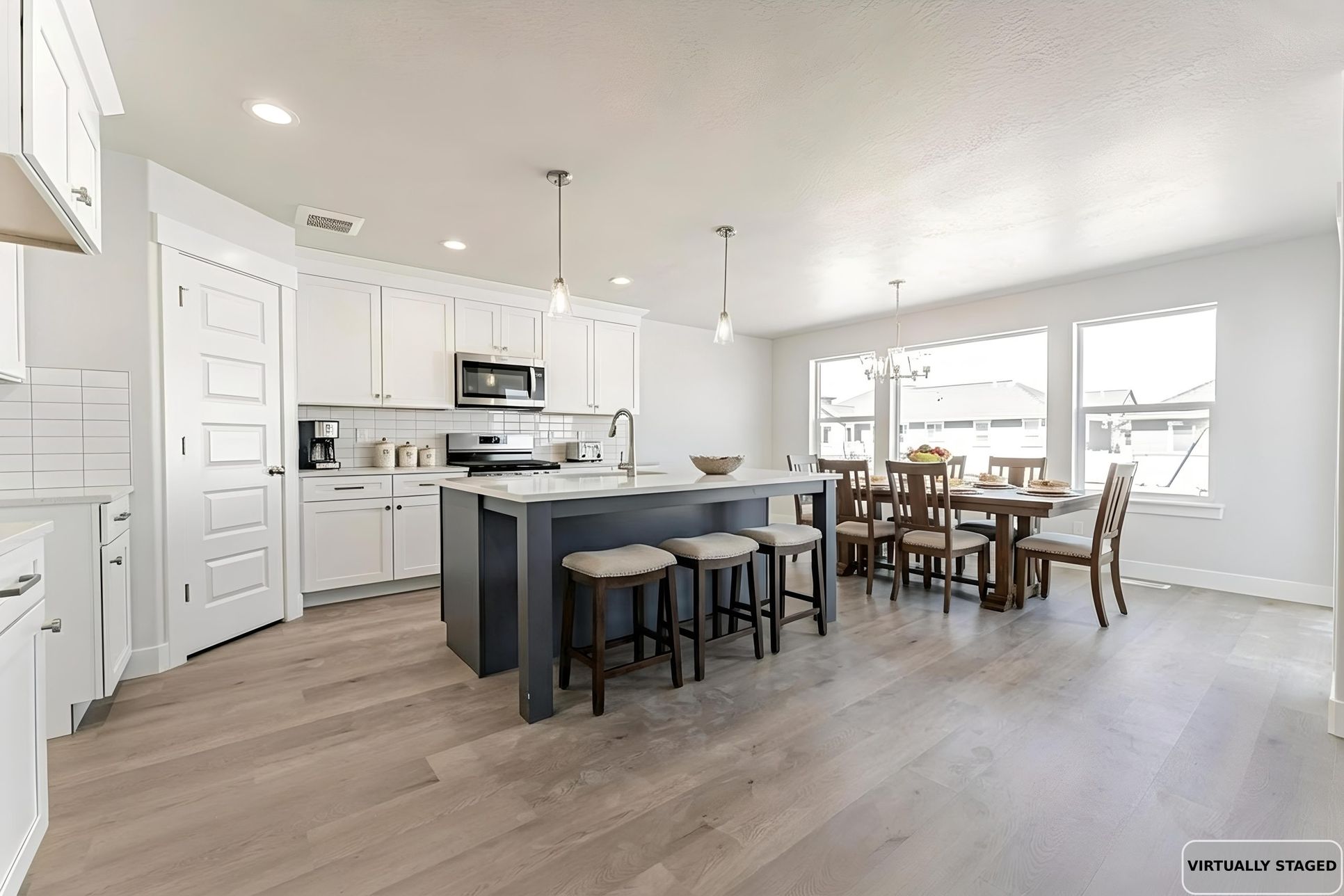 Kate B34116:11aefb6f-c6cf-473a-80d9-7795dce5179e-1