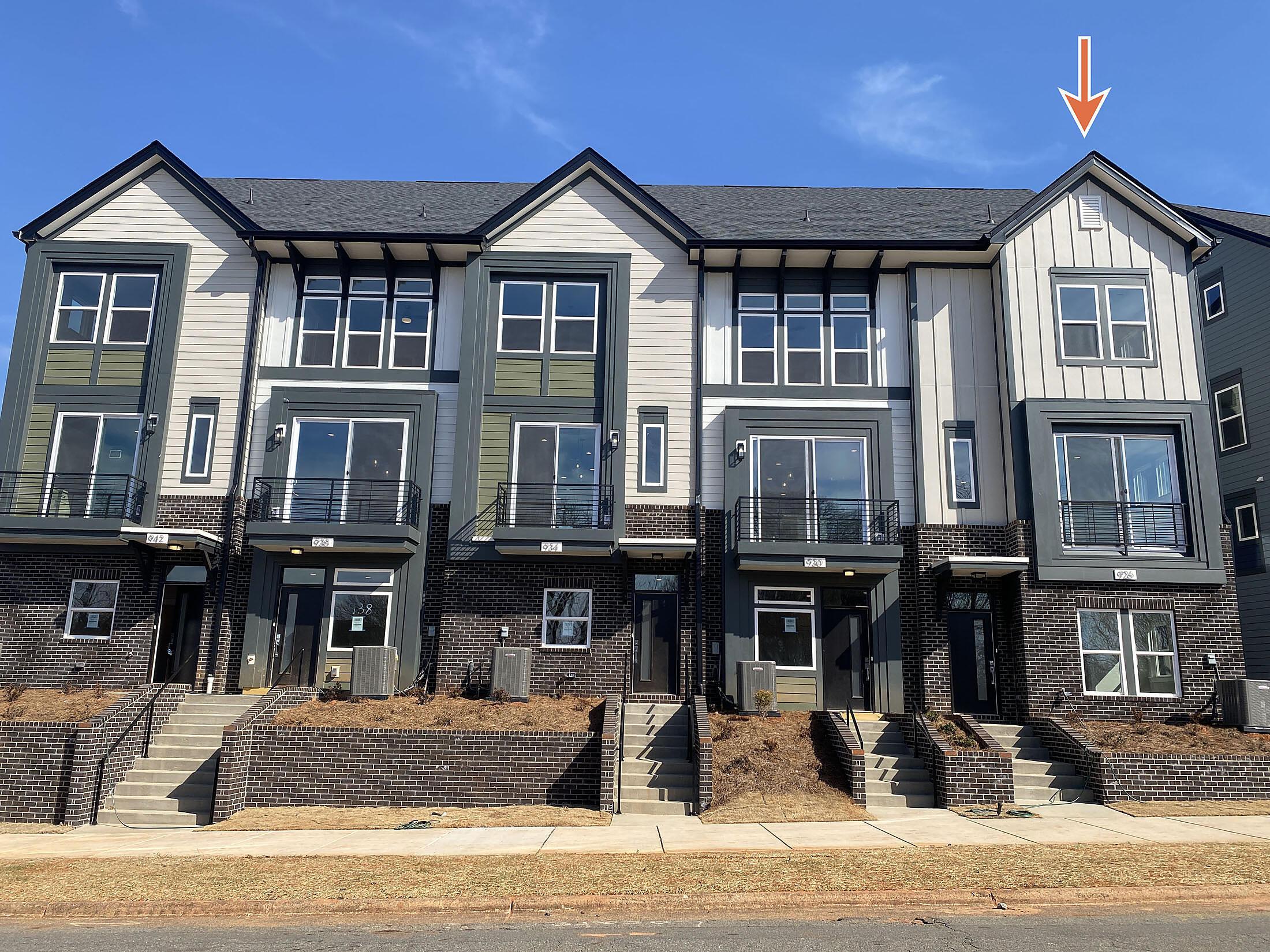 Exterior:End-Unit Townhome