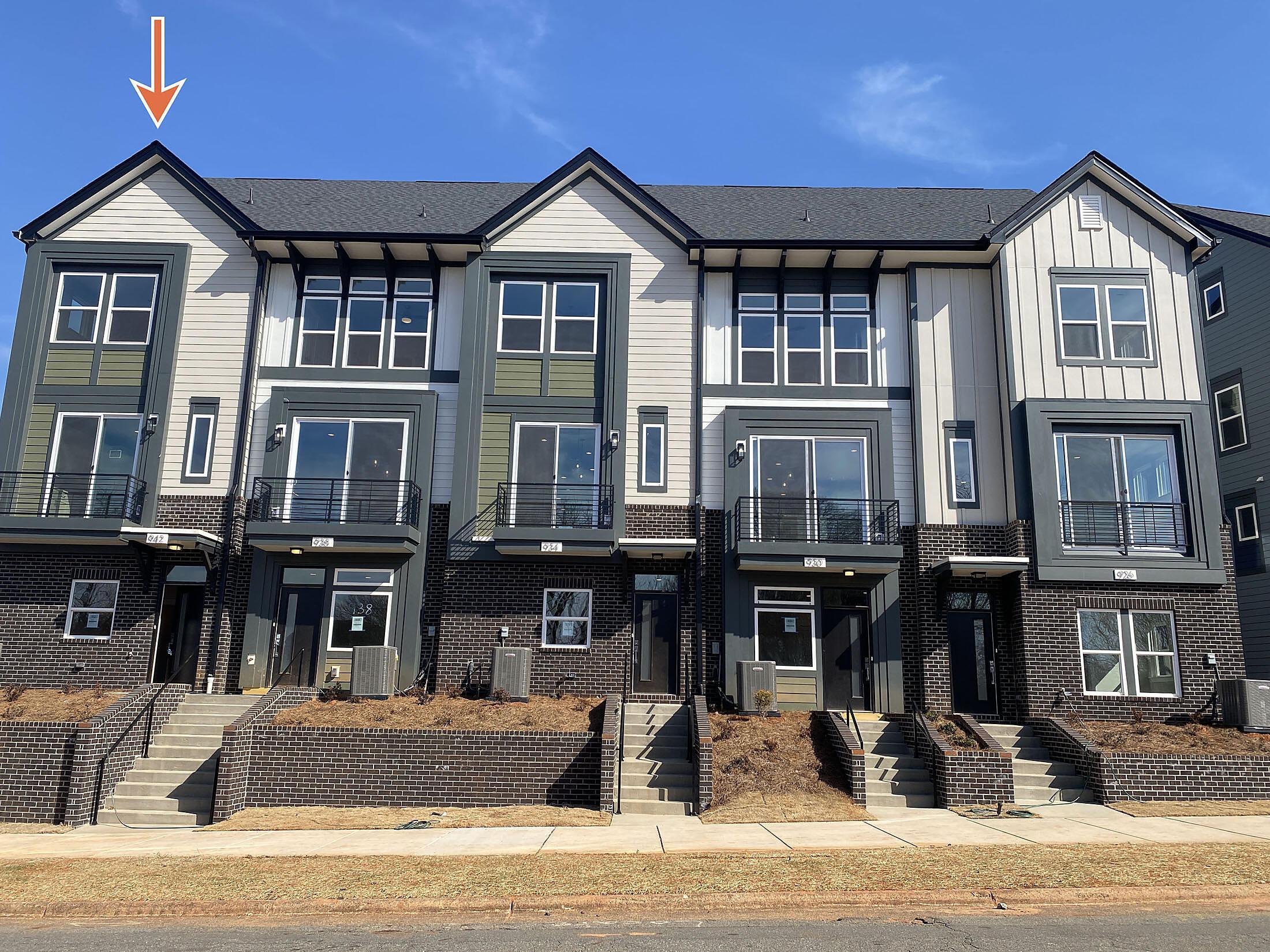 Exterior:End-Unit Townhome