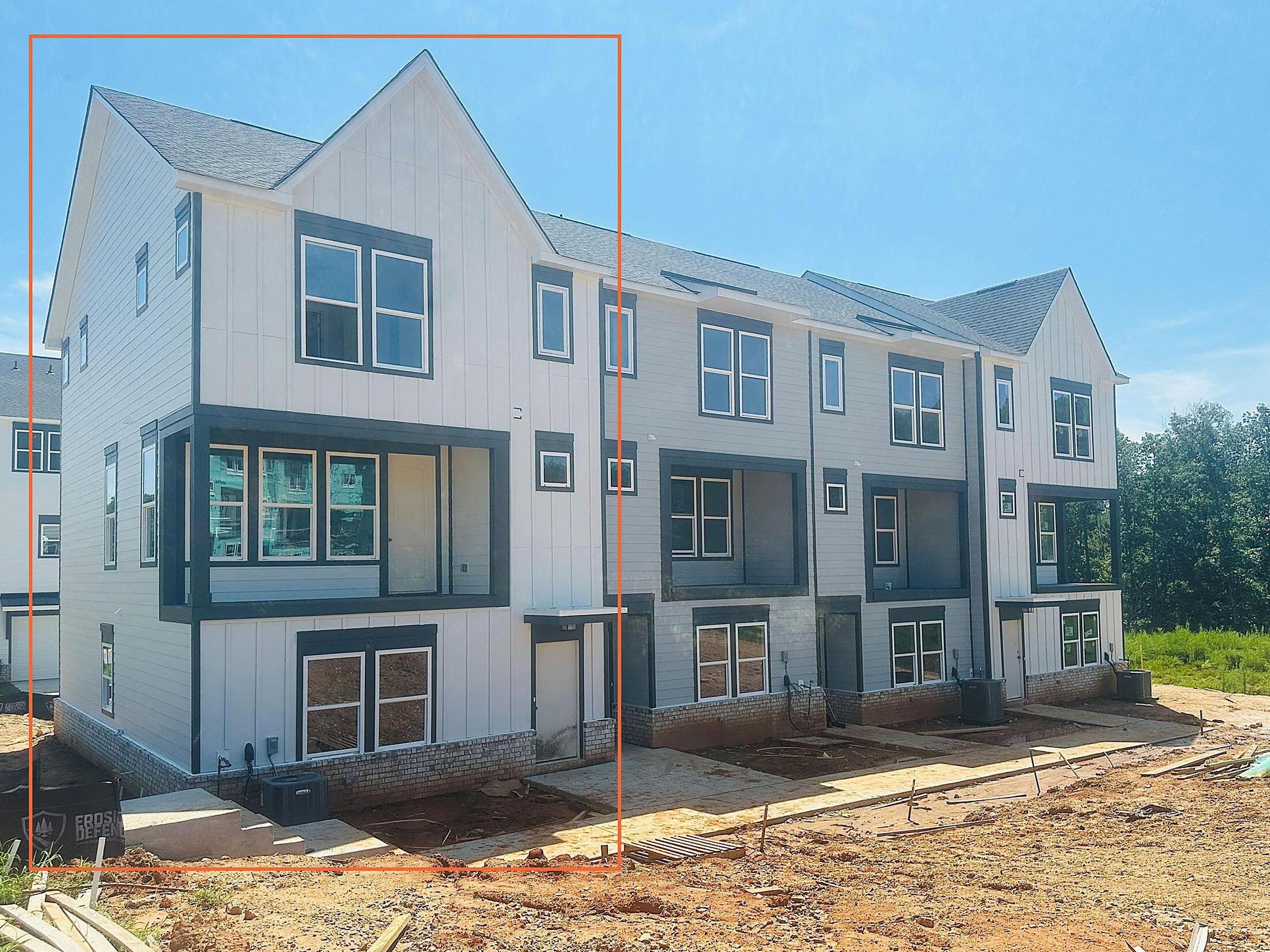 Exterior:End-Unit Townhome
