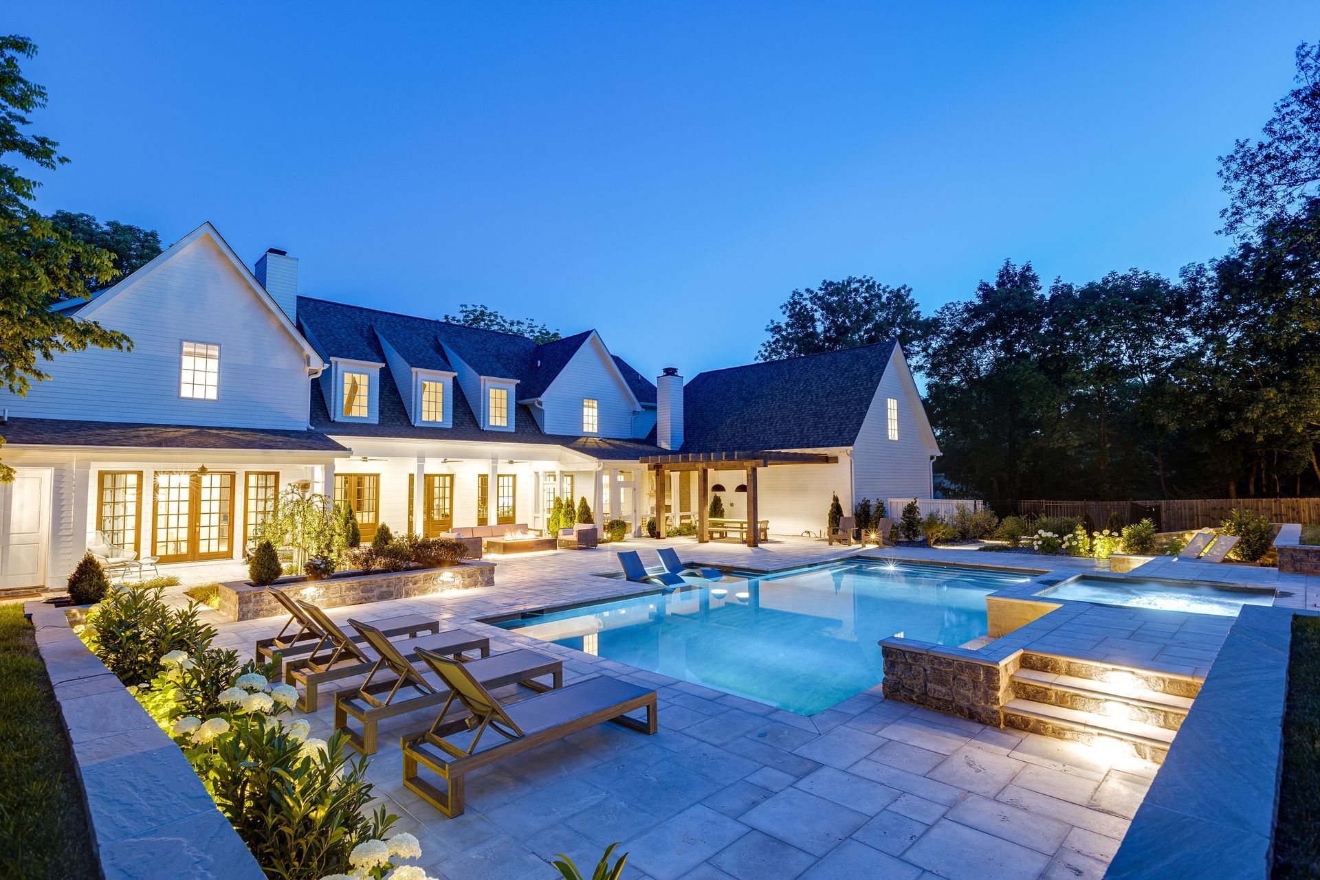 Encore Construction,37067