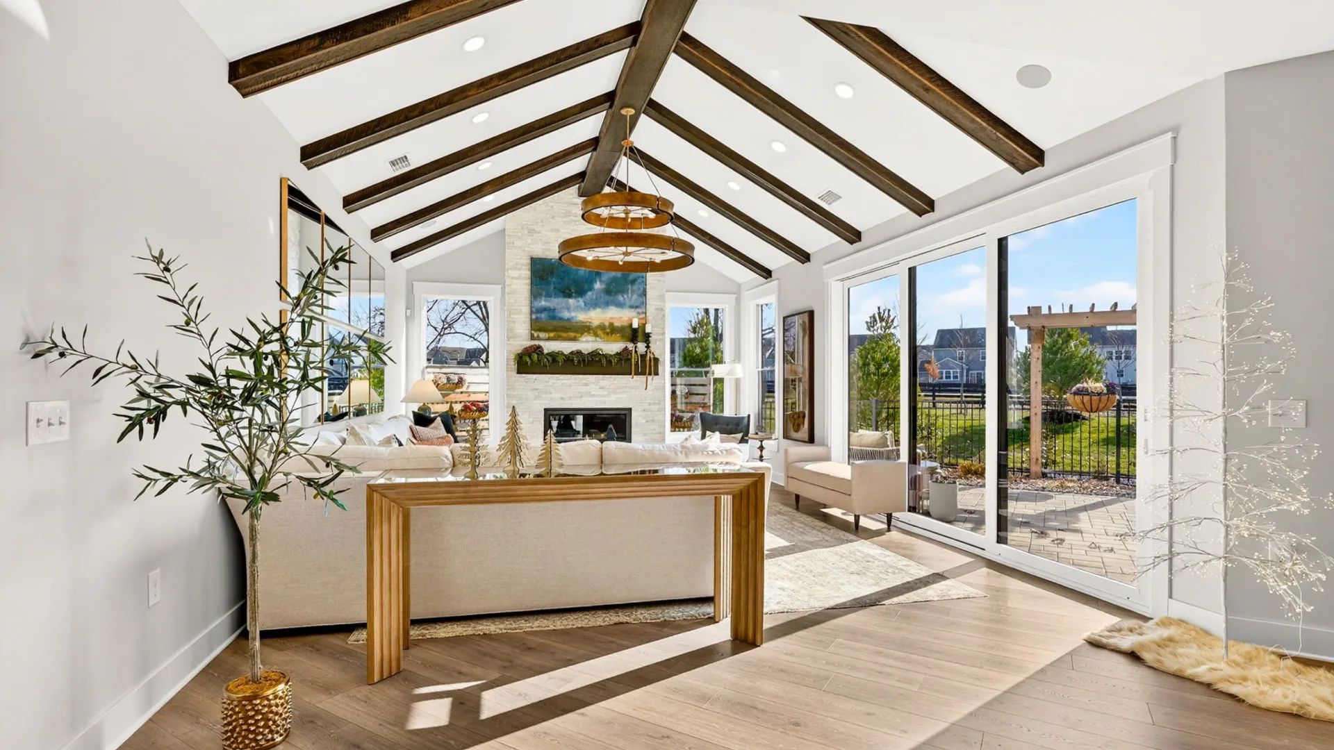 The Courtyards at White Oaks_Provenance_Interior_Living Room