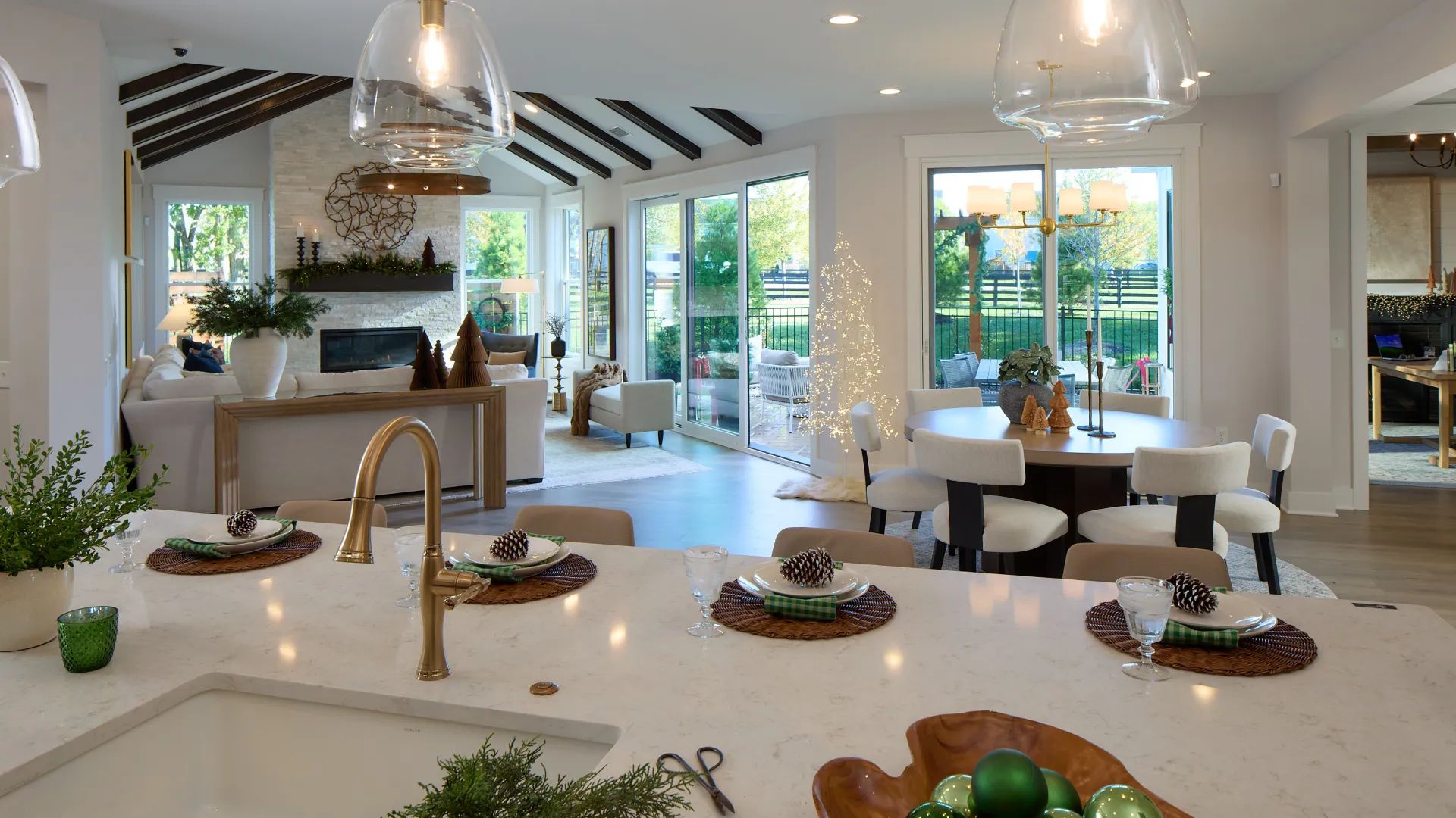 The Courtyards of Russell Oaks_Provenance_Interior_Kitchen