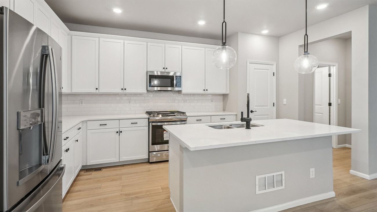 Woodrose at Painted Prairie - 10 Block 4 - Kitchen - Homesite Photography