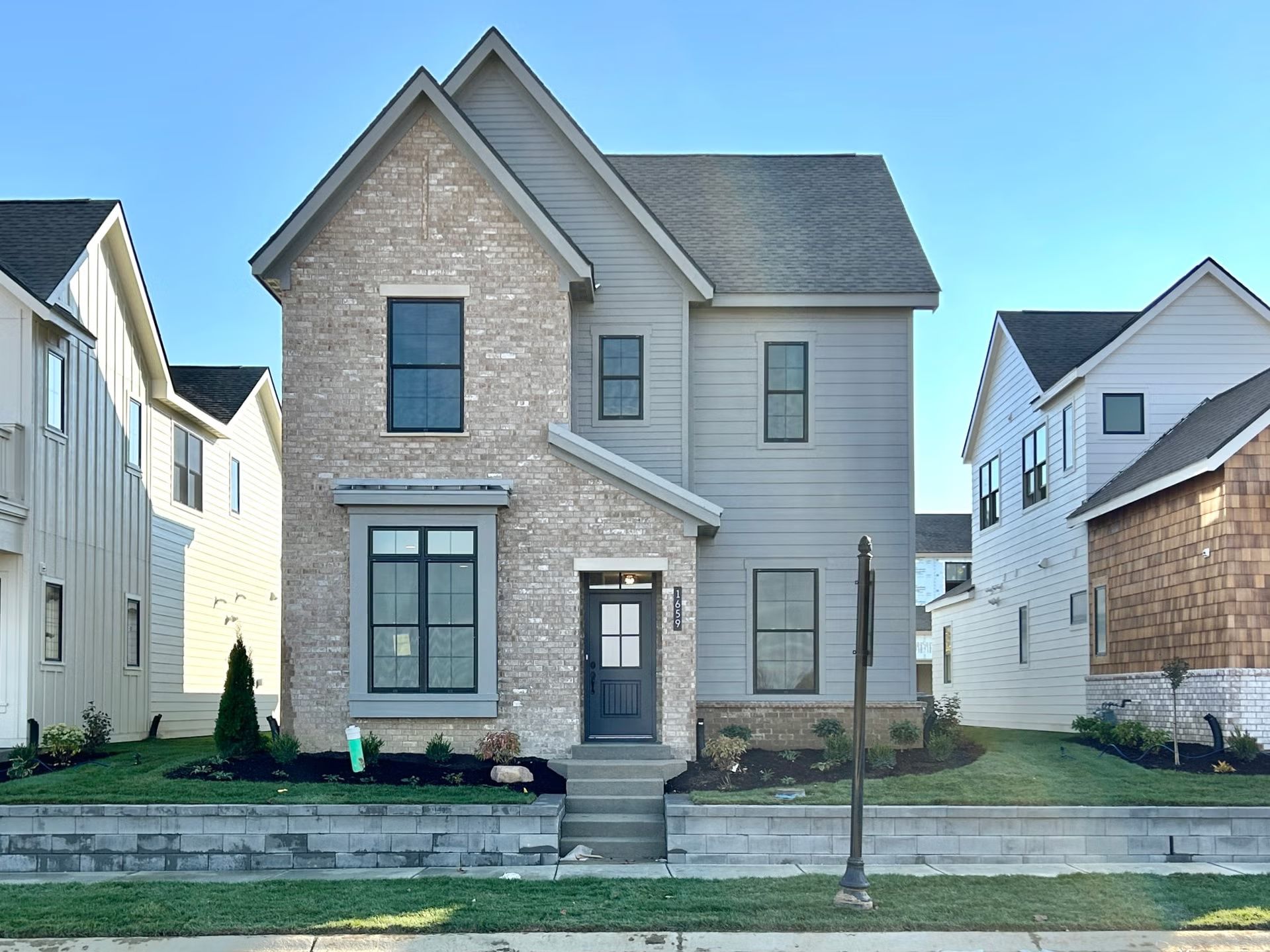 1659 Midland Main Street:Elevation
