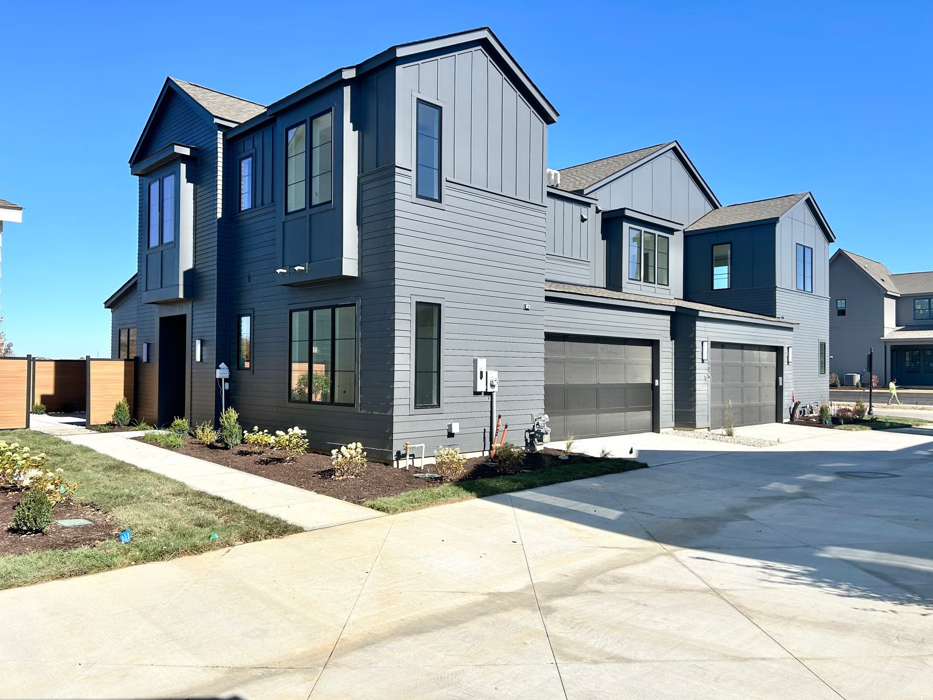 1676 Ties Way:Elevation