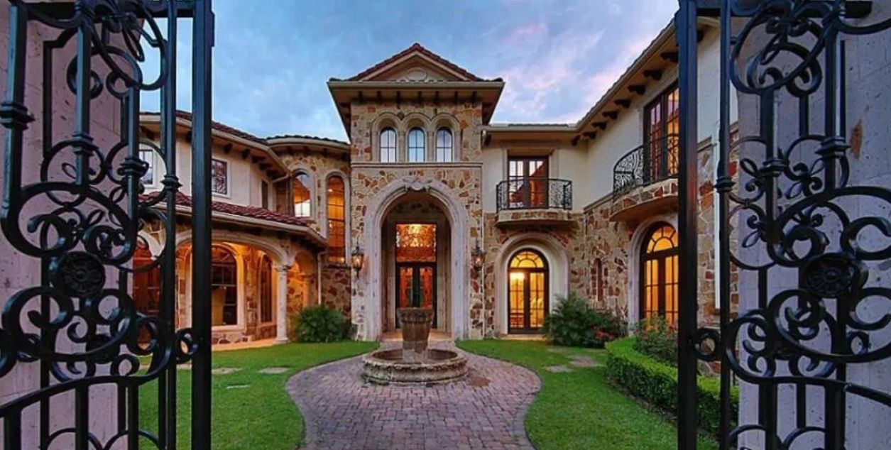 Evolve Homebuilders,77092