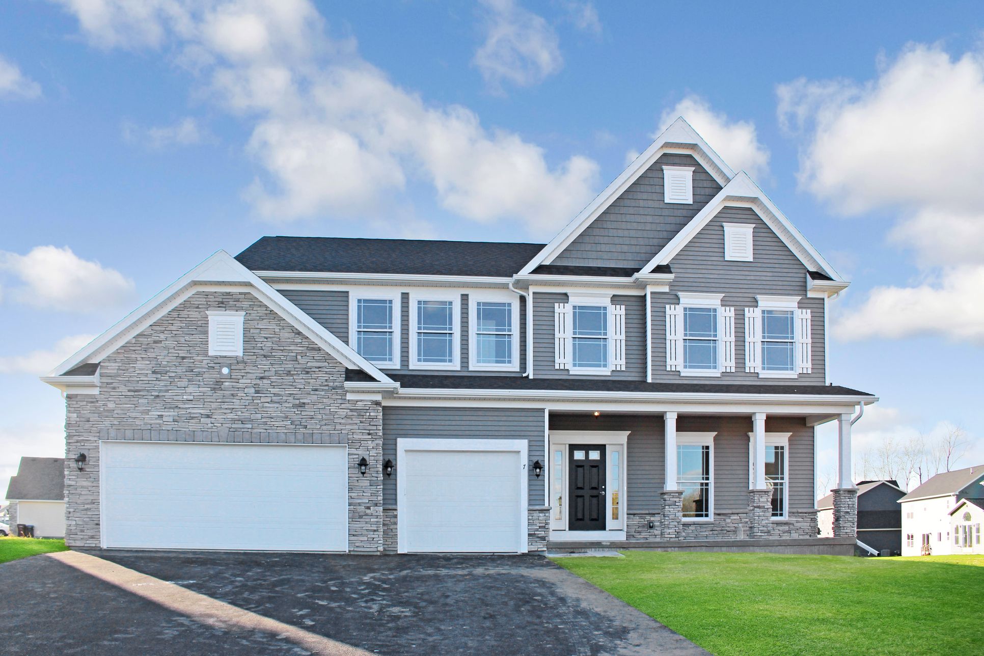 Clarion Exterior:Clarion Exterior