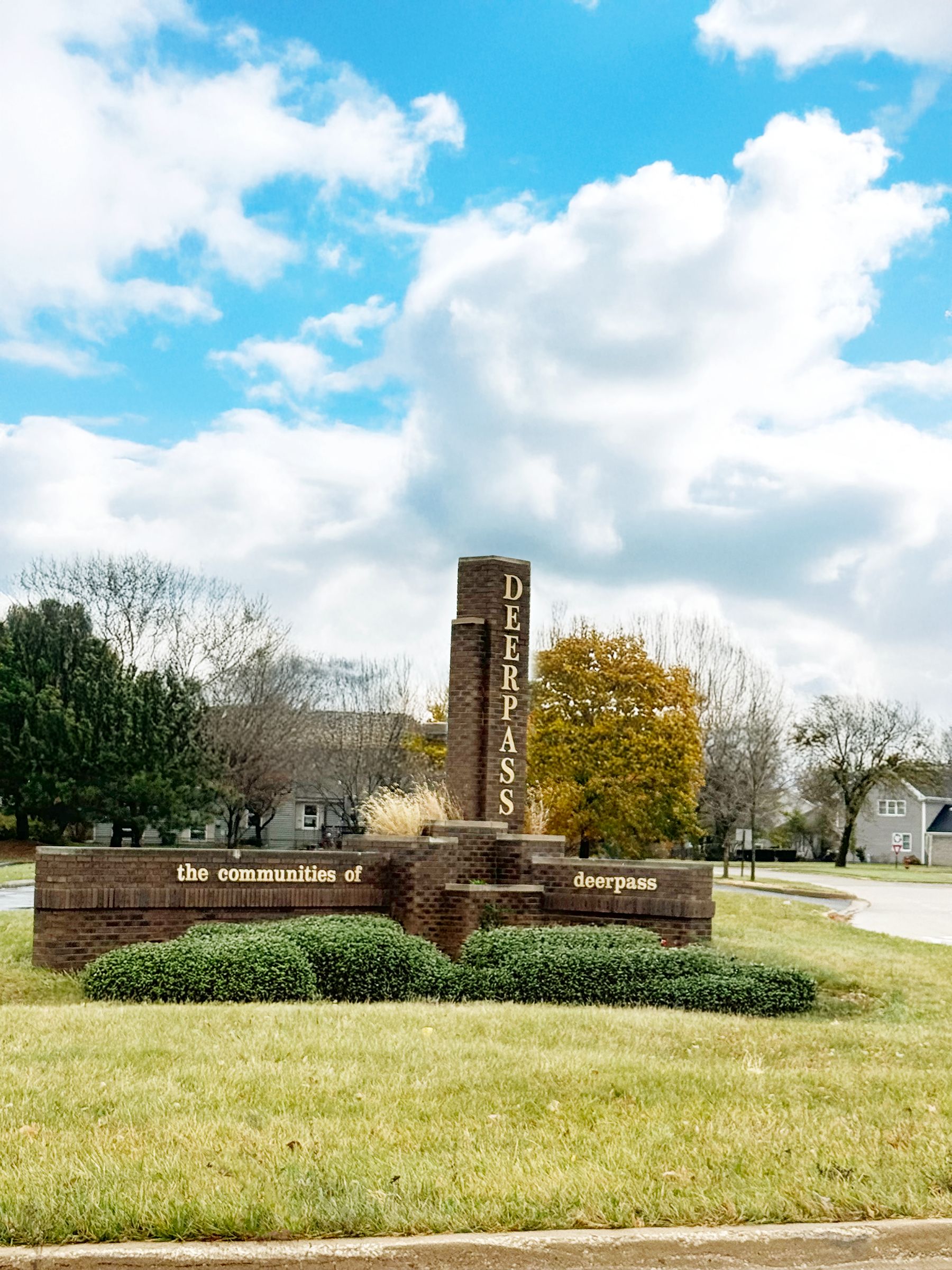 Deerpass Estates:Community Entrance