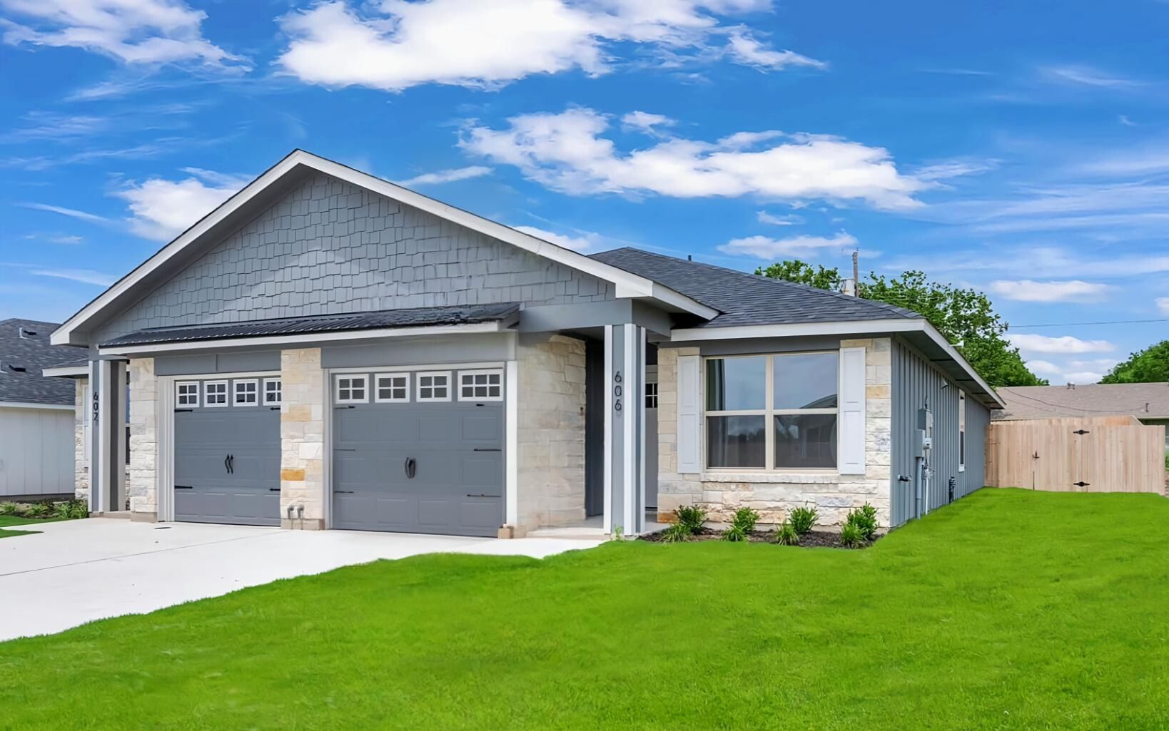 College Park Townhomes,76579