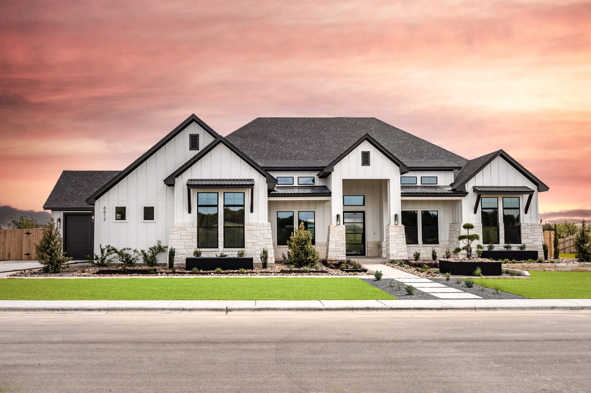King Oaks,76571