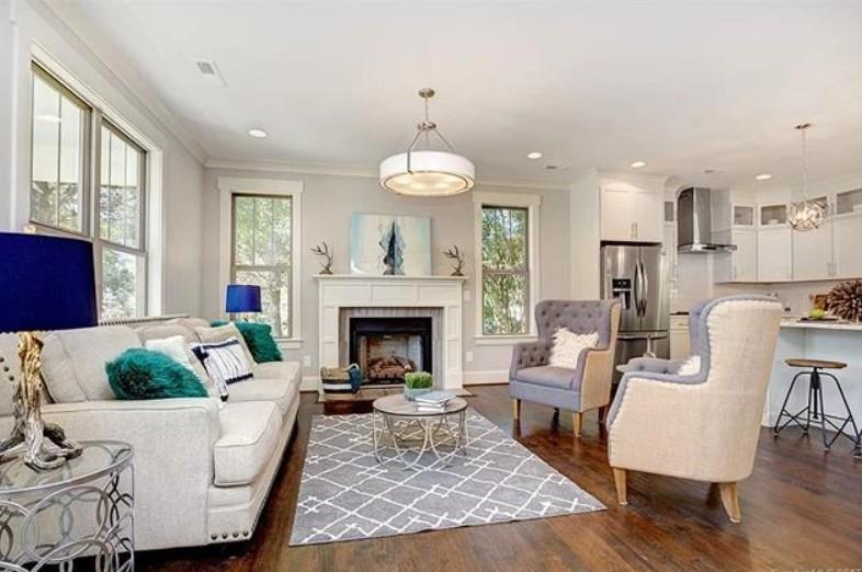 Four Oak Builders,28079
