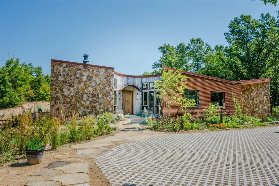 Fulton Custom Homes,49038