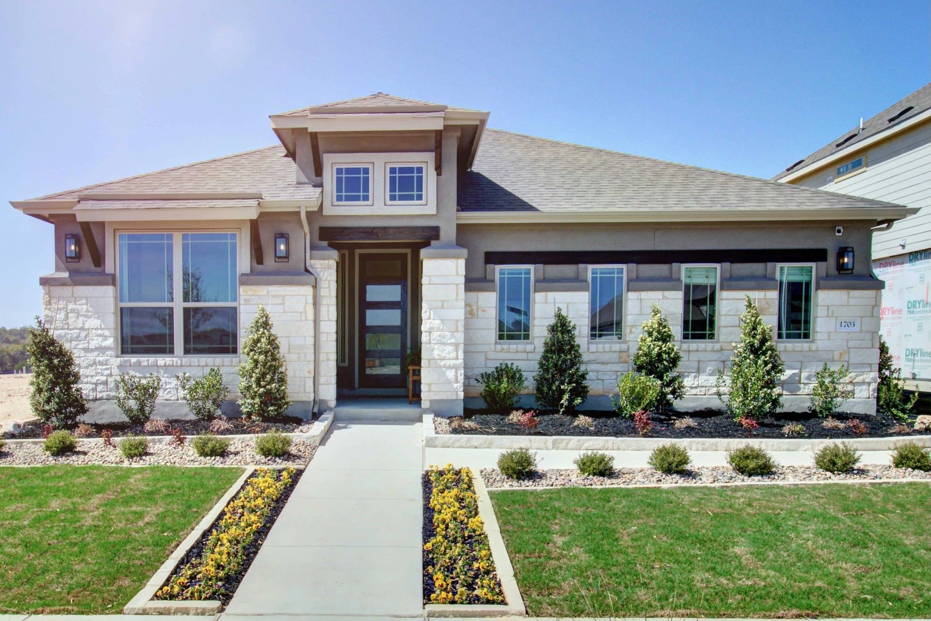 Oleander - Exterior:Oleander - Exterior