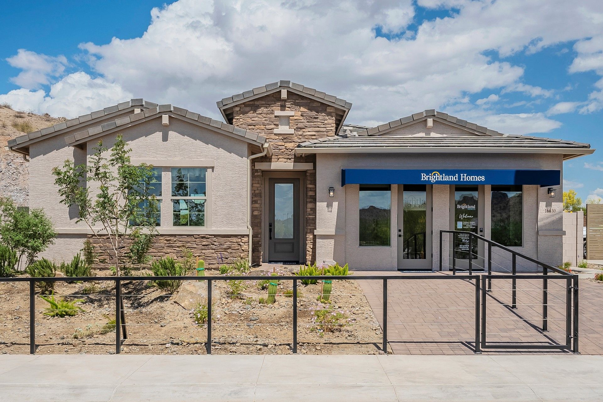 Jade – Exterior:Jade – Exterior