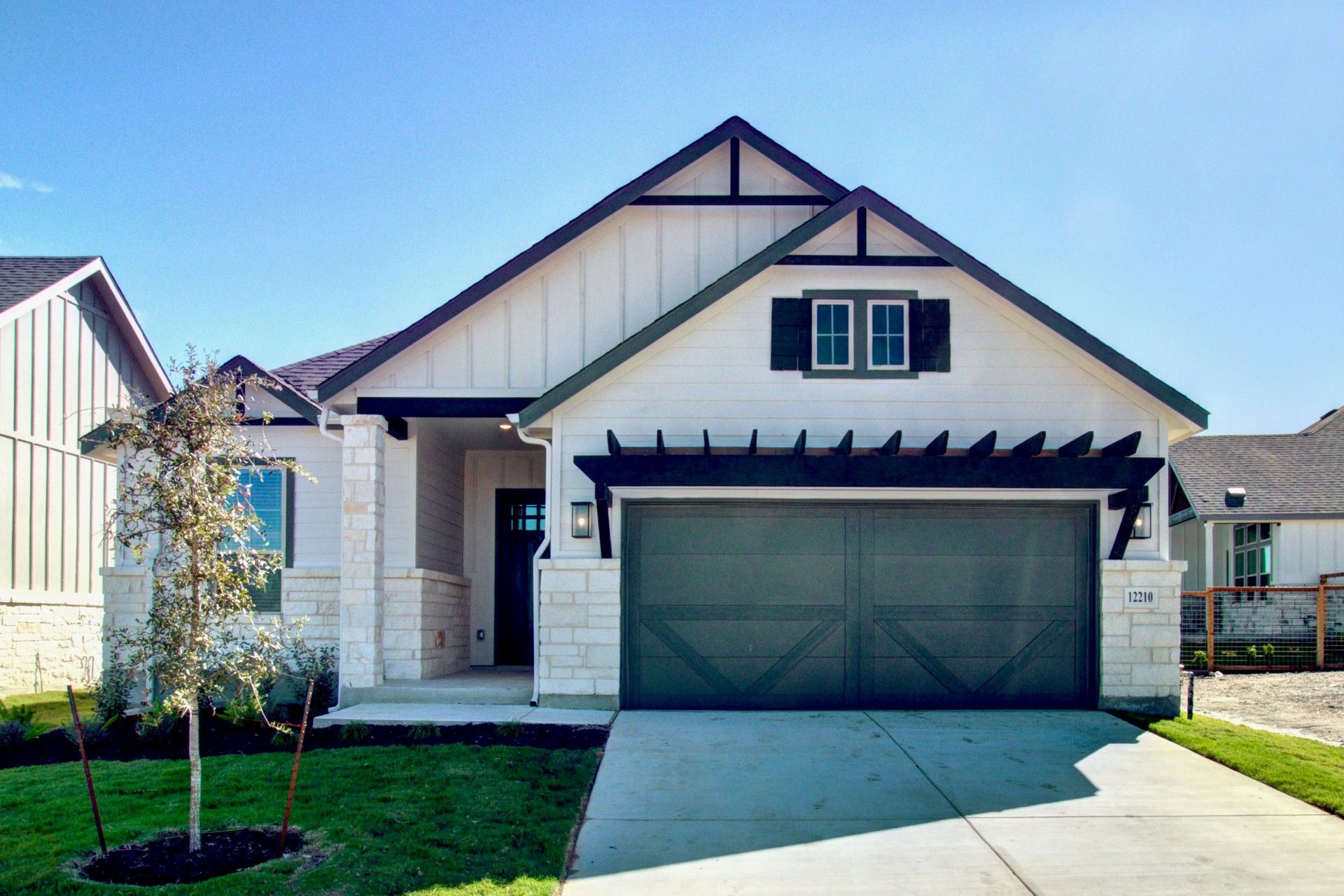 Exterior:Elevation Q