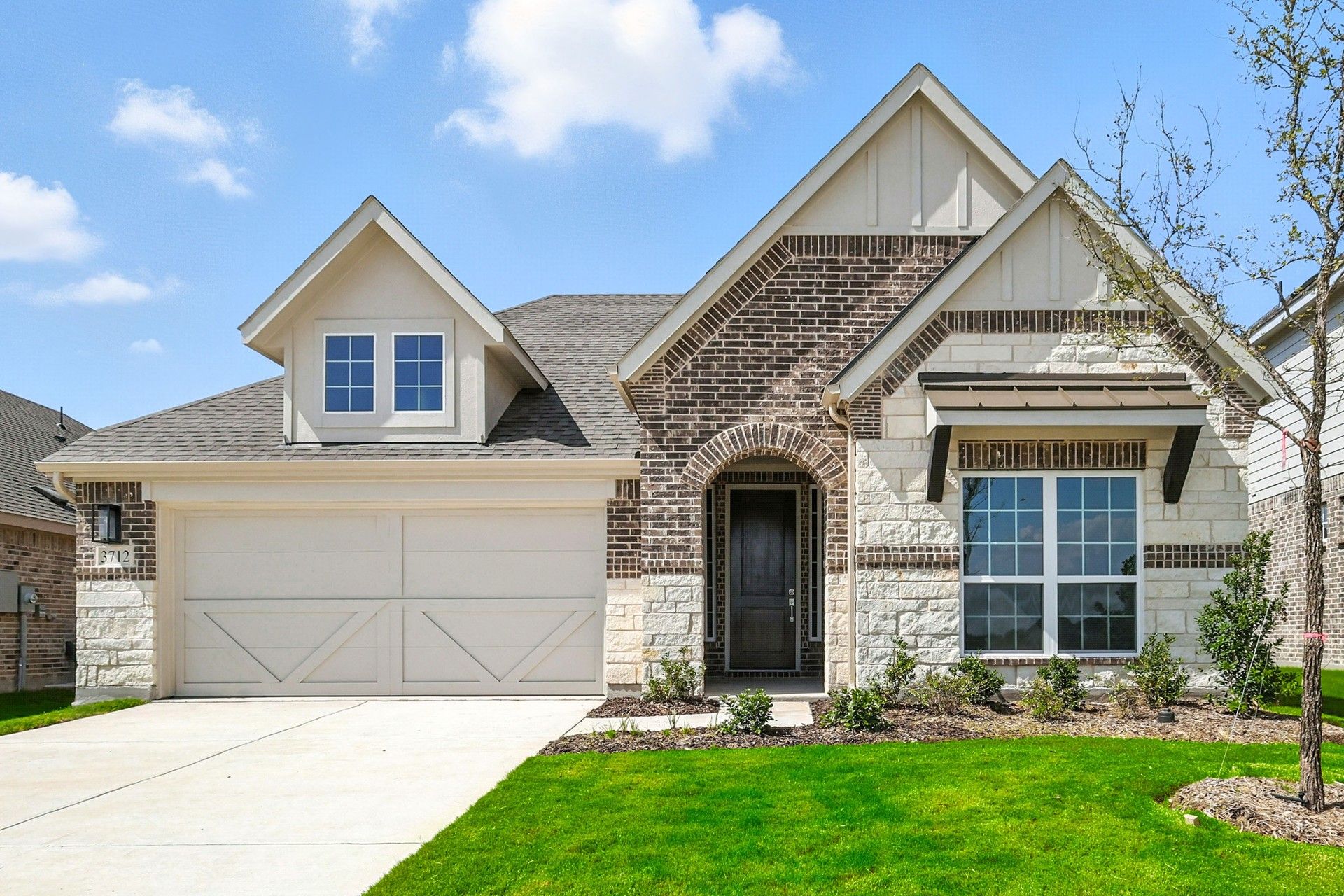 Elegant Oleander Floor Plan Home at 3712 Pitchfork Terrace, Churchill:Elevation O