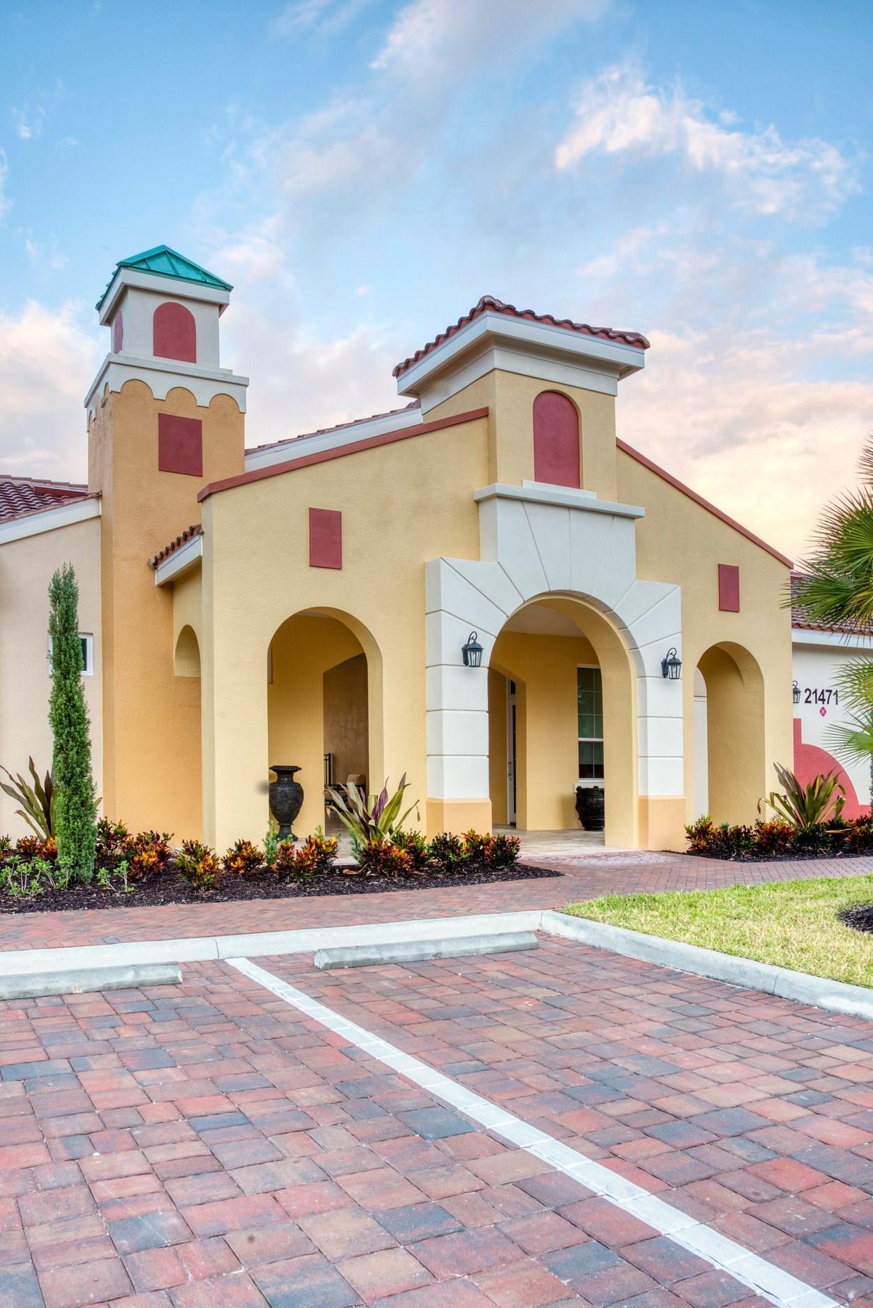 Genova Coconut Point/TH,33928