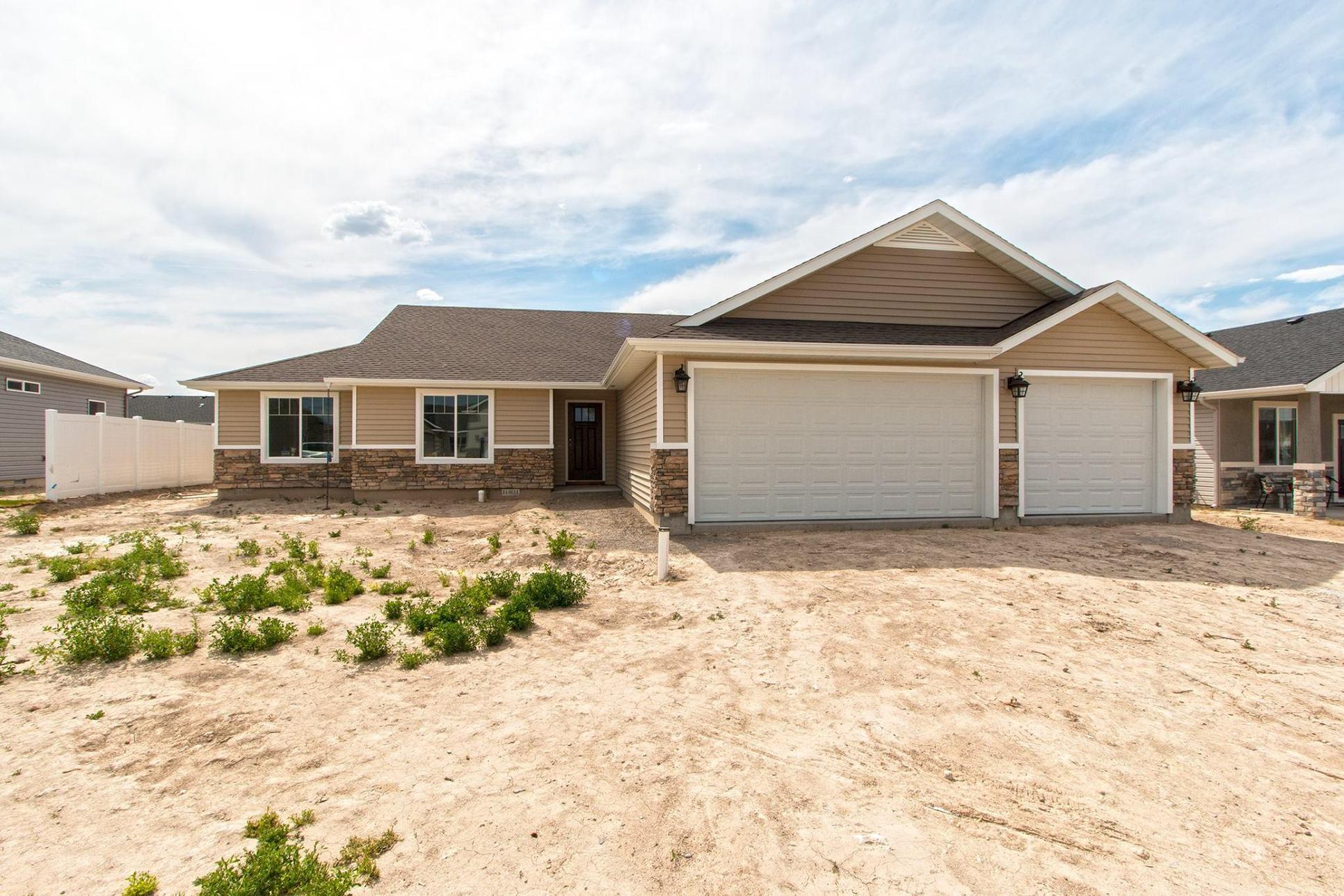 Gold Sky Custom Homes LLC,83341