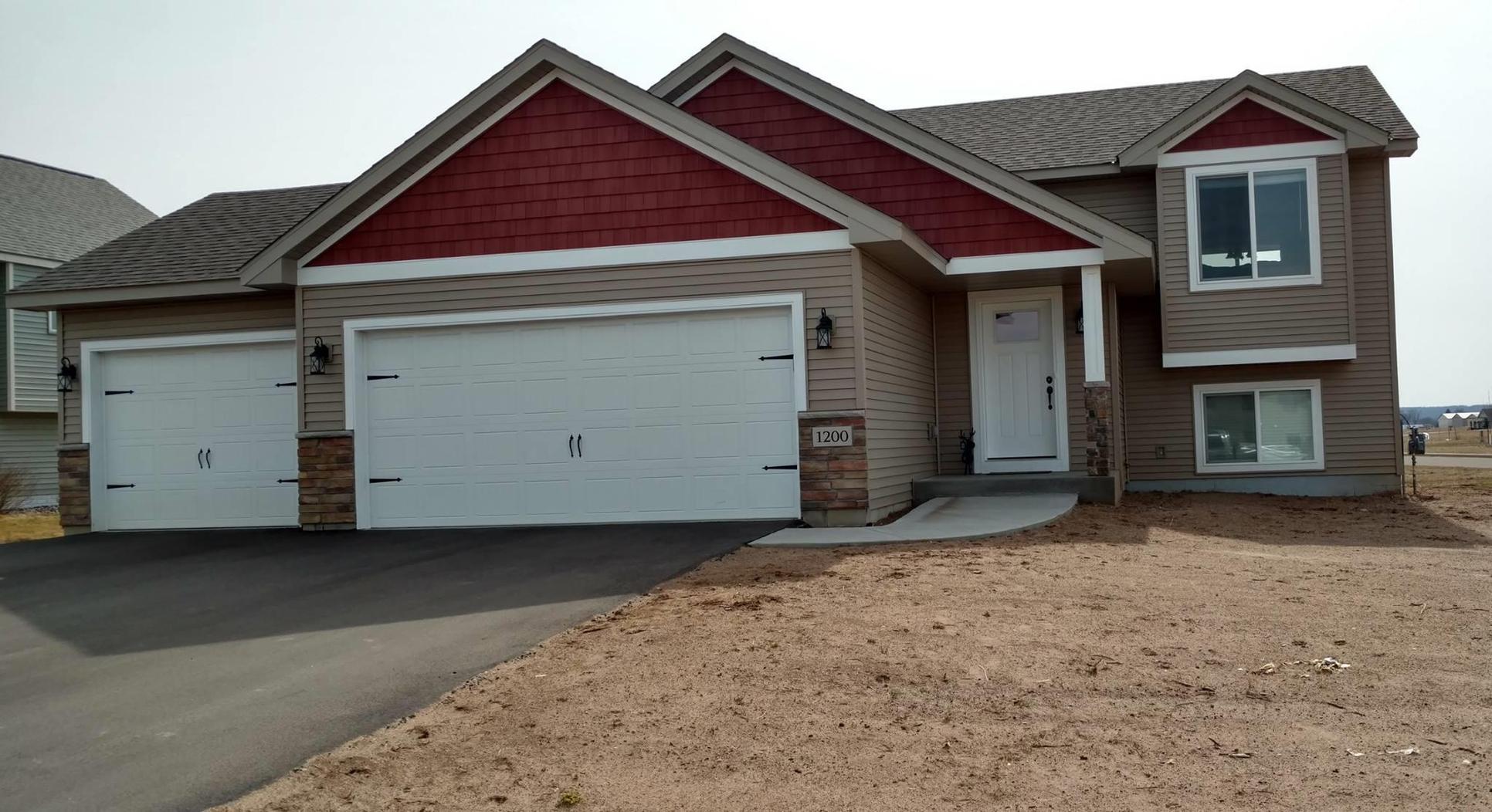 Grandemoore Homes,55449