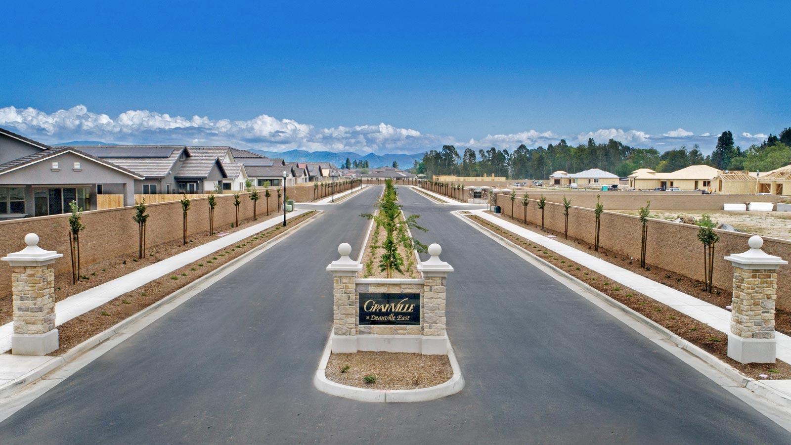 Deauville East | Traditional Series:Deauville East