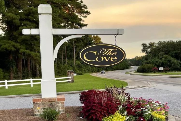 The Cove Entrance Sign:The Cove Entrance Sign