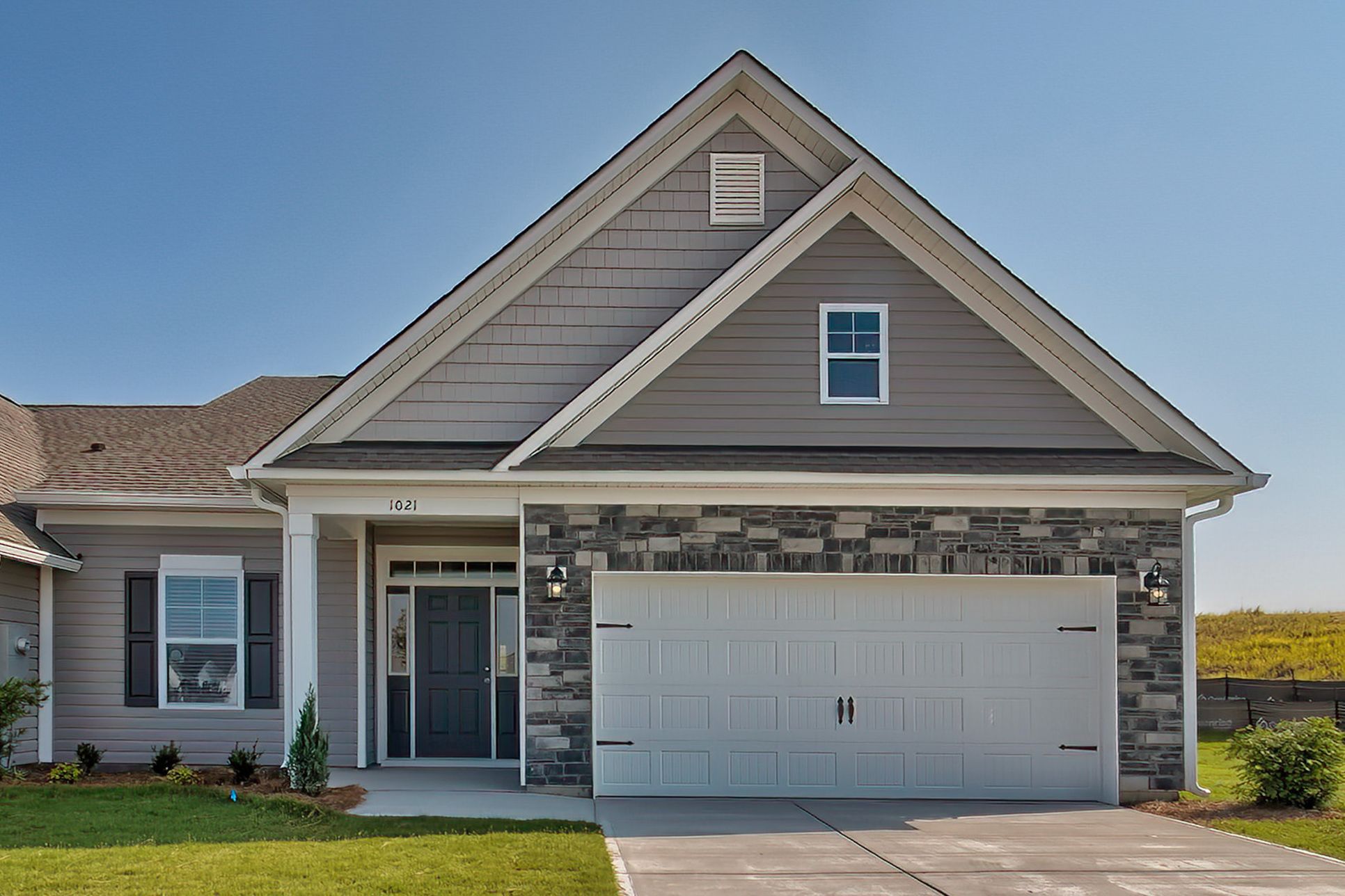 Victoria Front Exterior 1