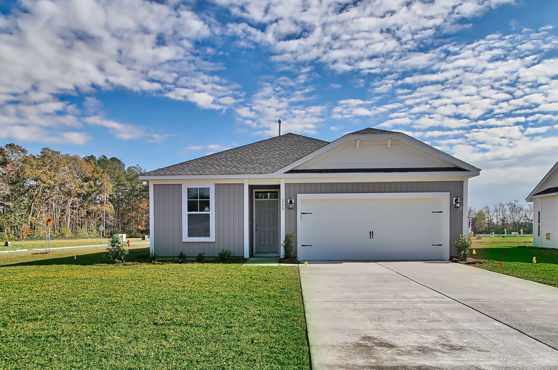 Darcy II Front Exterior