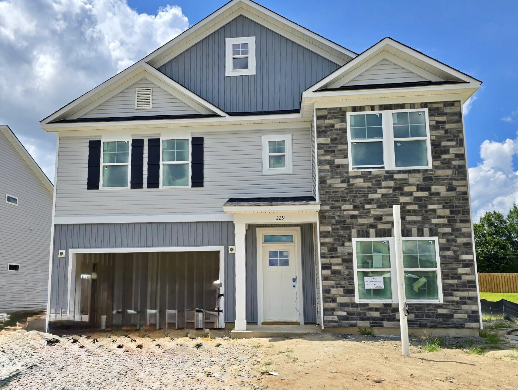 Exterior:229 RH