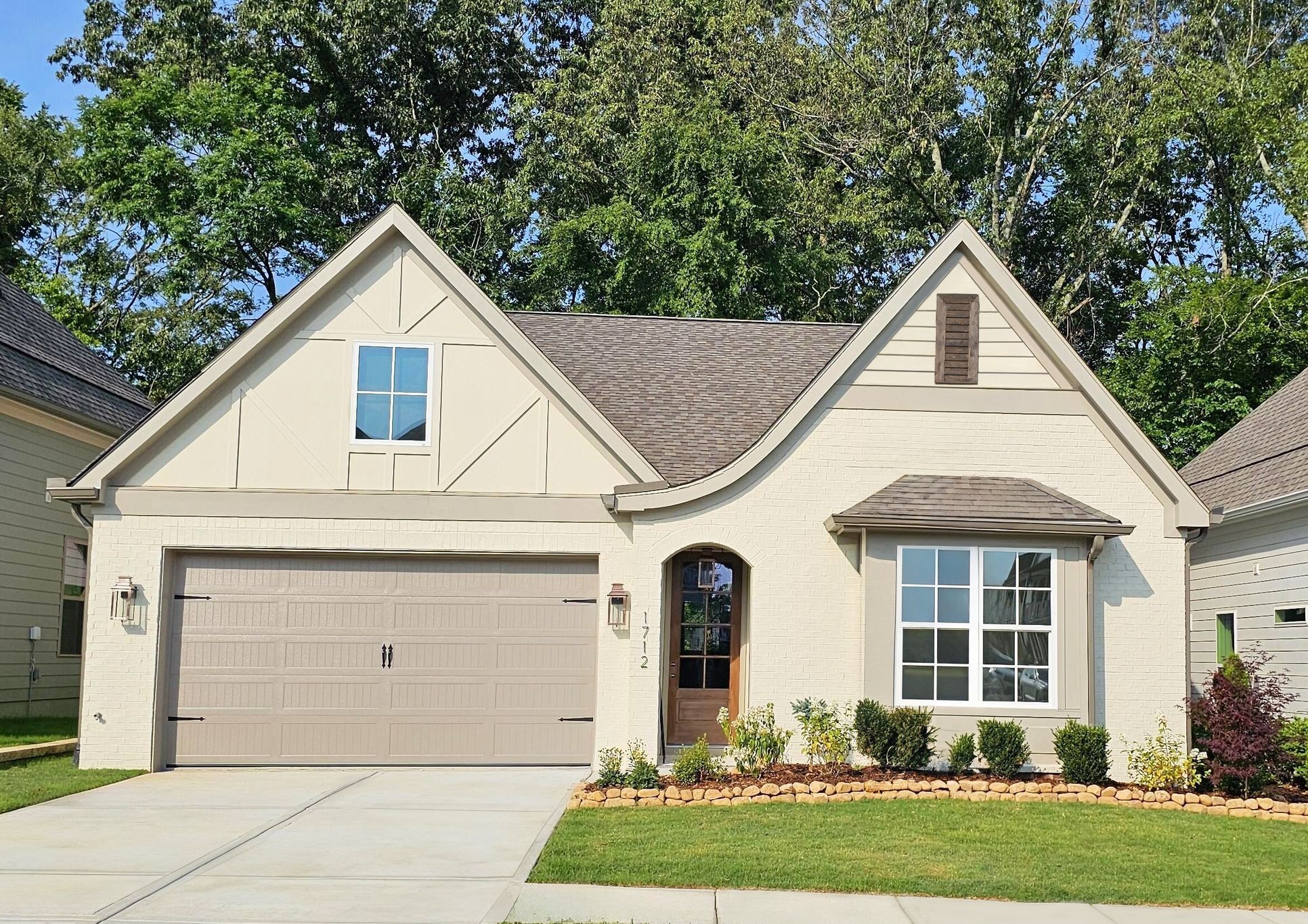 The Farmstead Homesite 28:The Downing