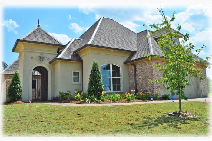 Guastella Homes,70458