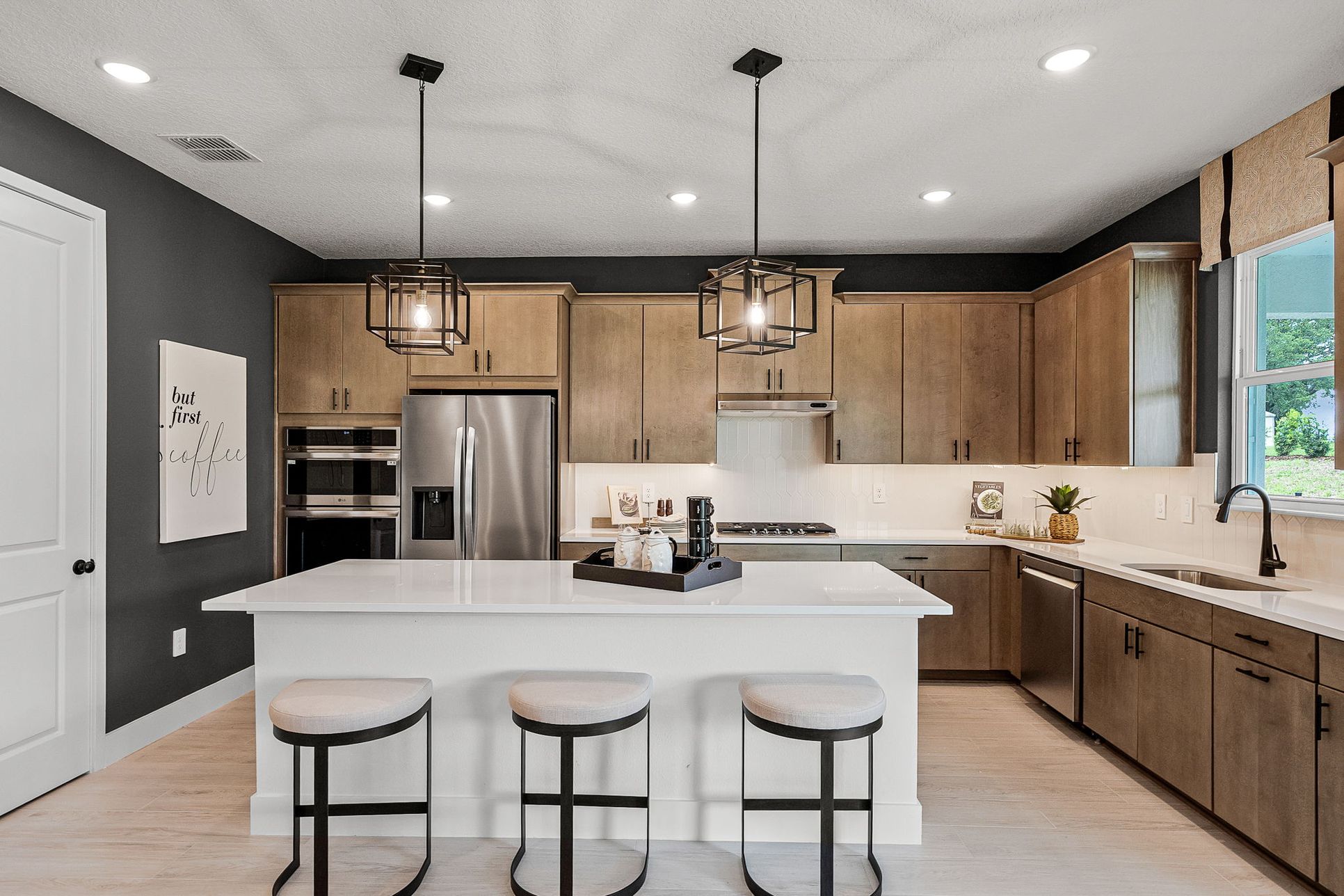 Exterior:Kitchen