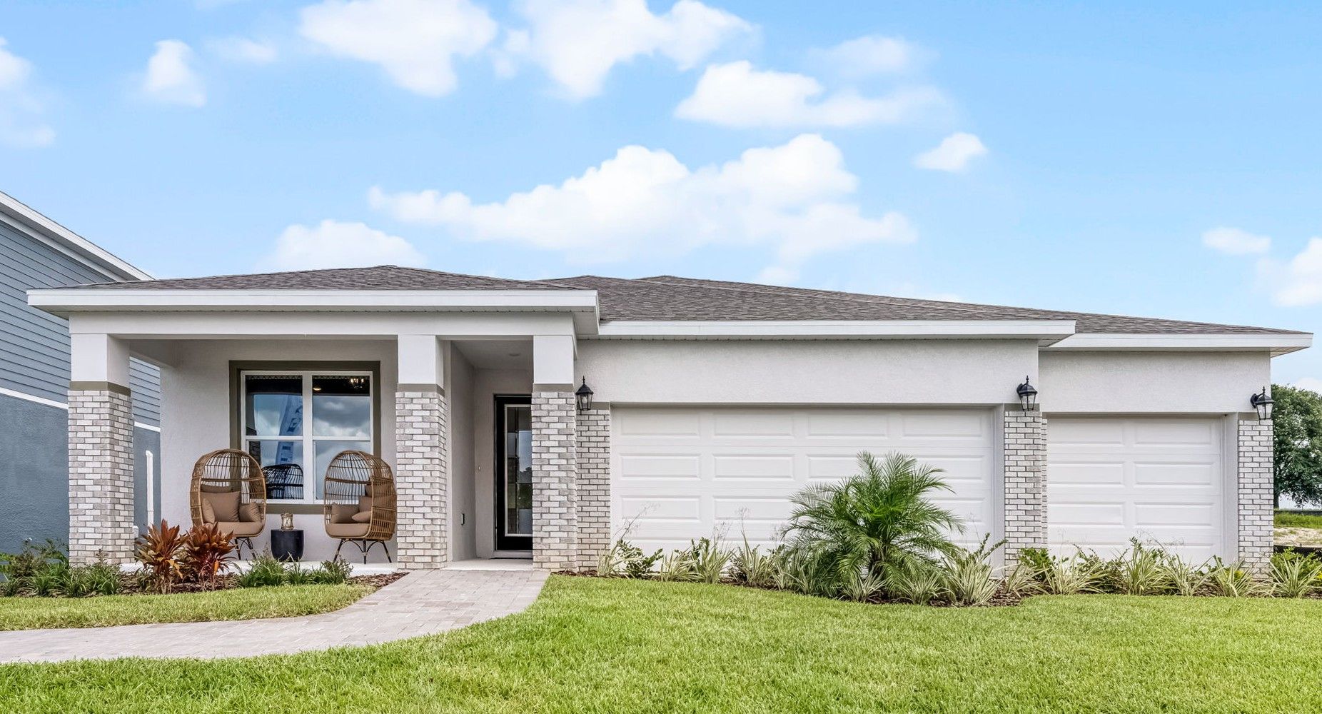 Exterior:Everly