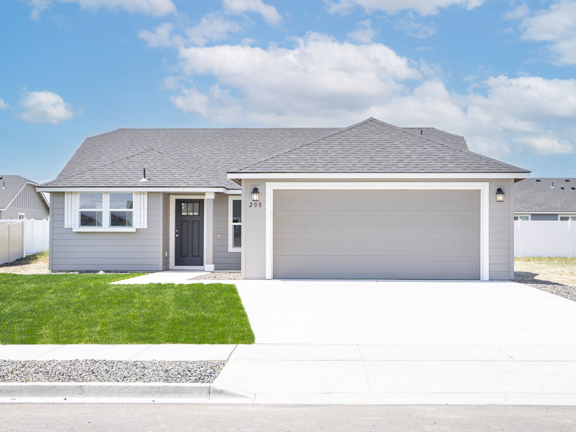 208 Newfield Dr-1:208 Newfield Dr-1