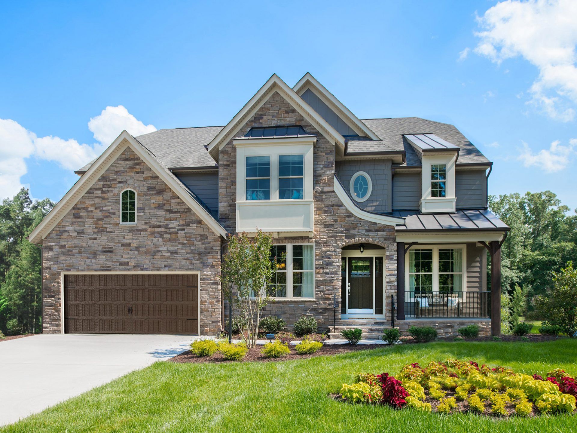 Holloway_ExteriorGarage_EDIT