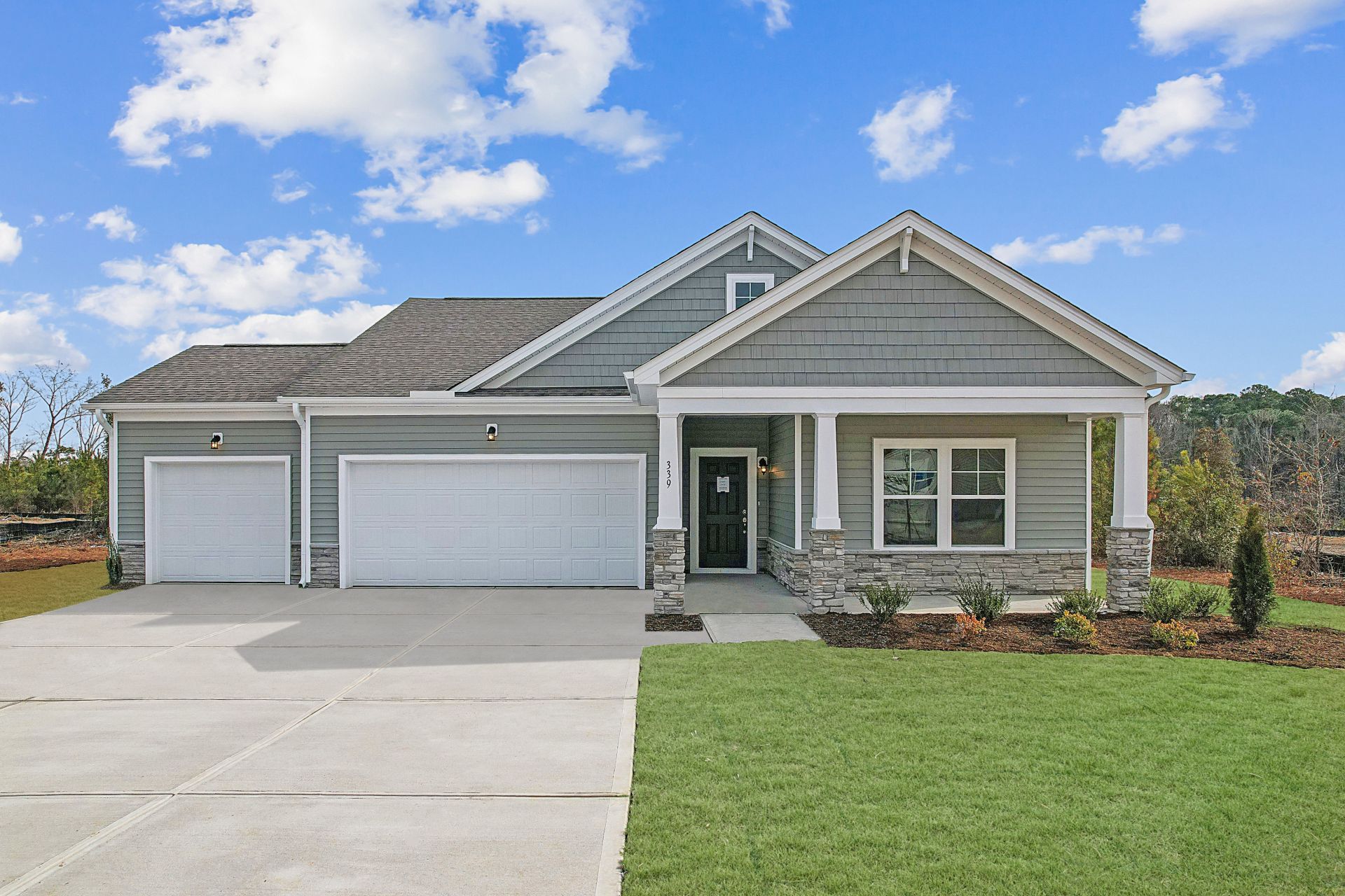 Craftsman C- 3 Car Garage:Craftsman C- 3 Car Garage
