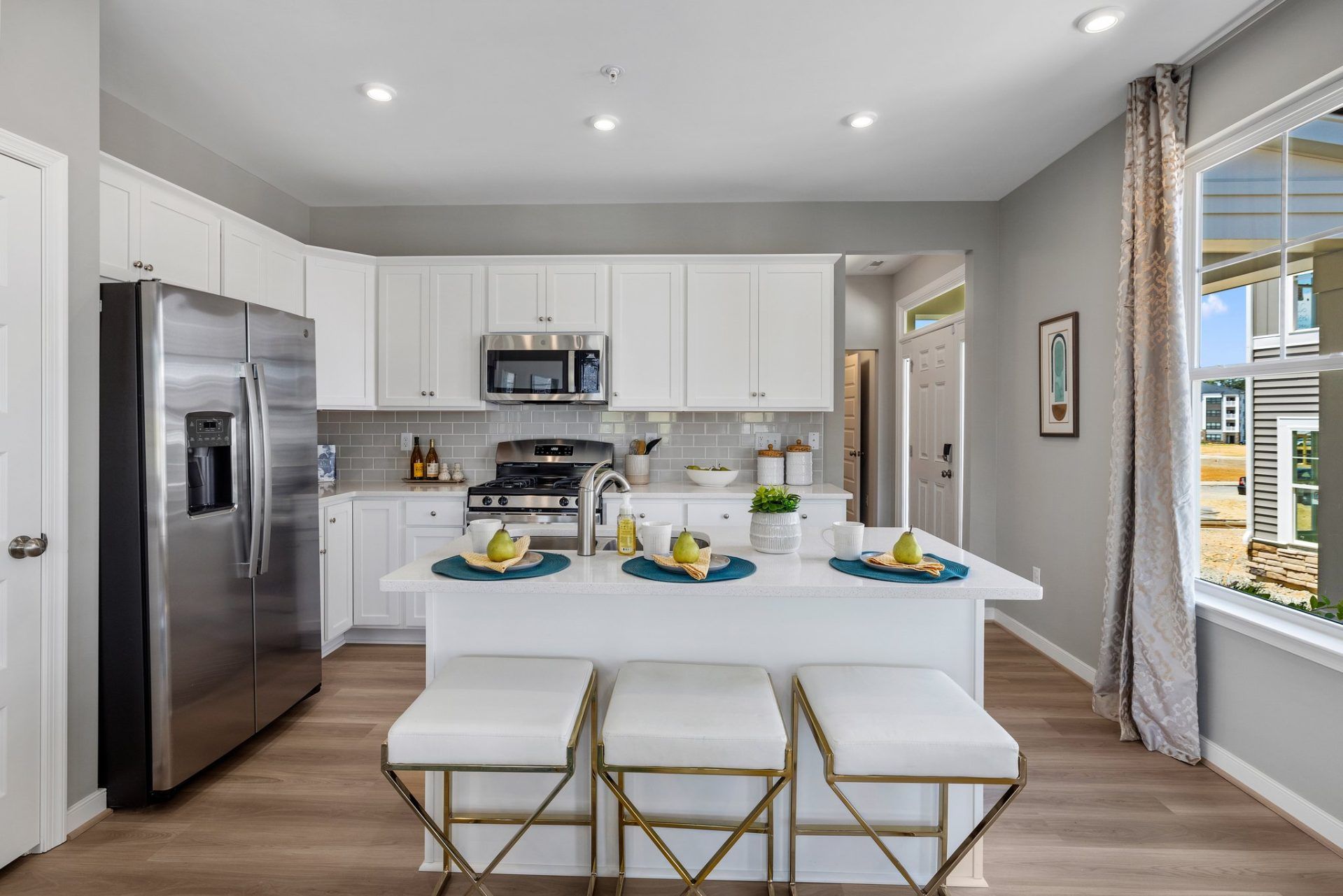 011_Devon_Kitchen:011_Devon_Kitchen