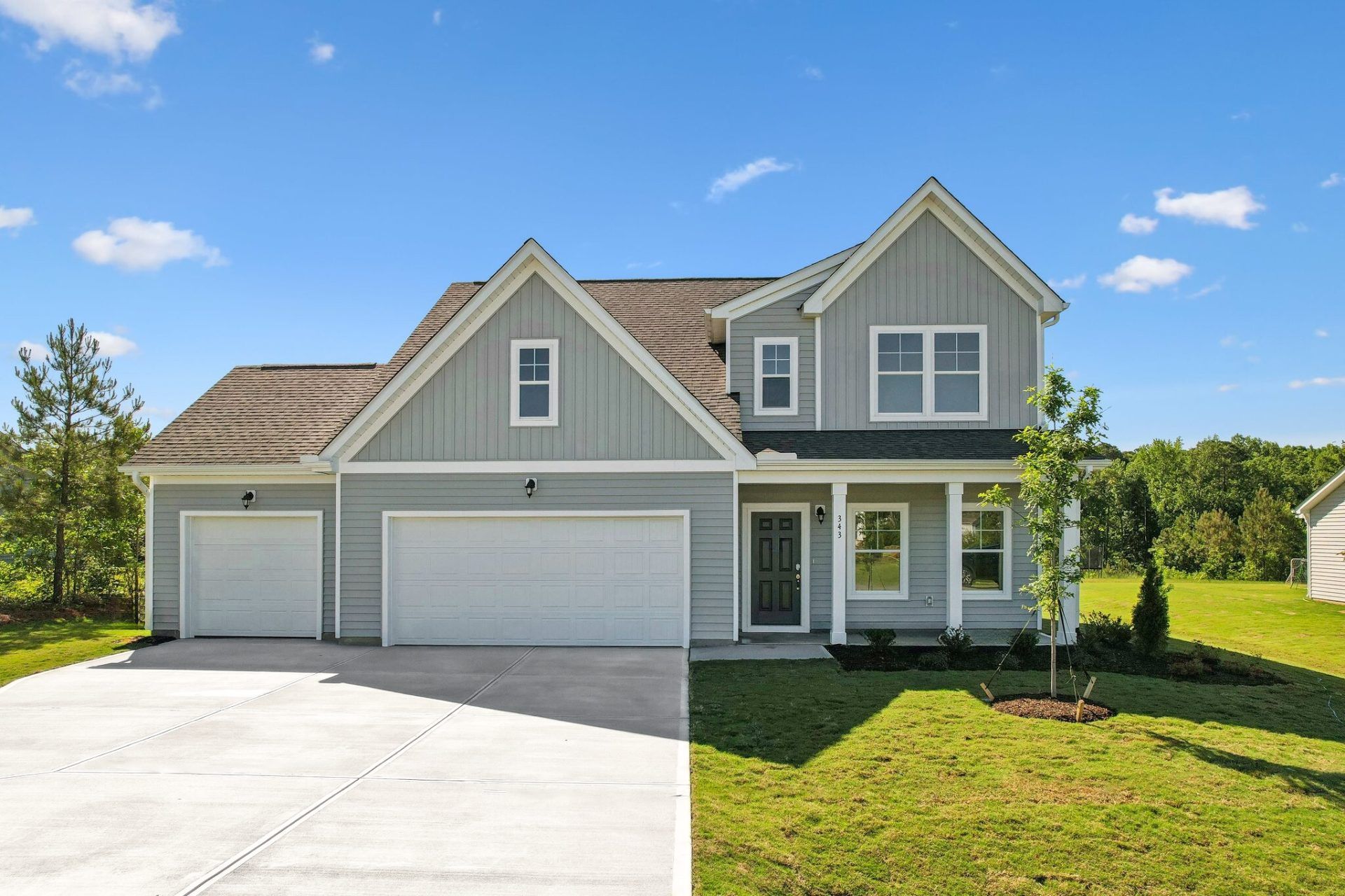 Farmhouse- 3 Car Garage