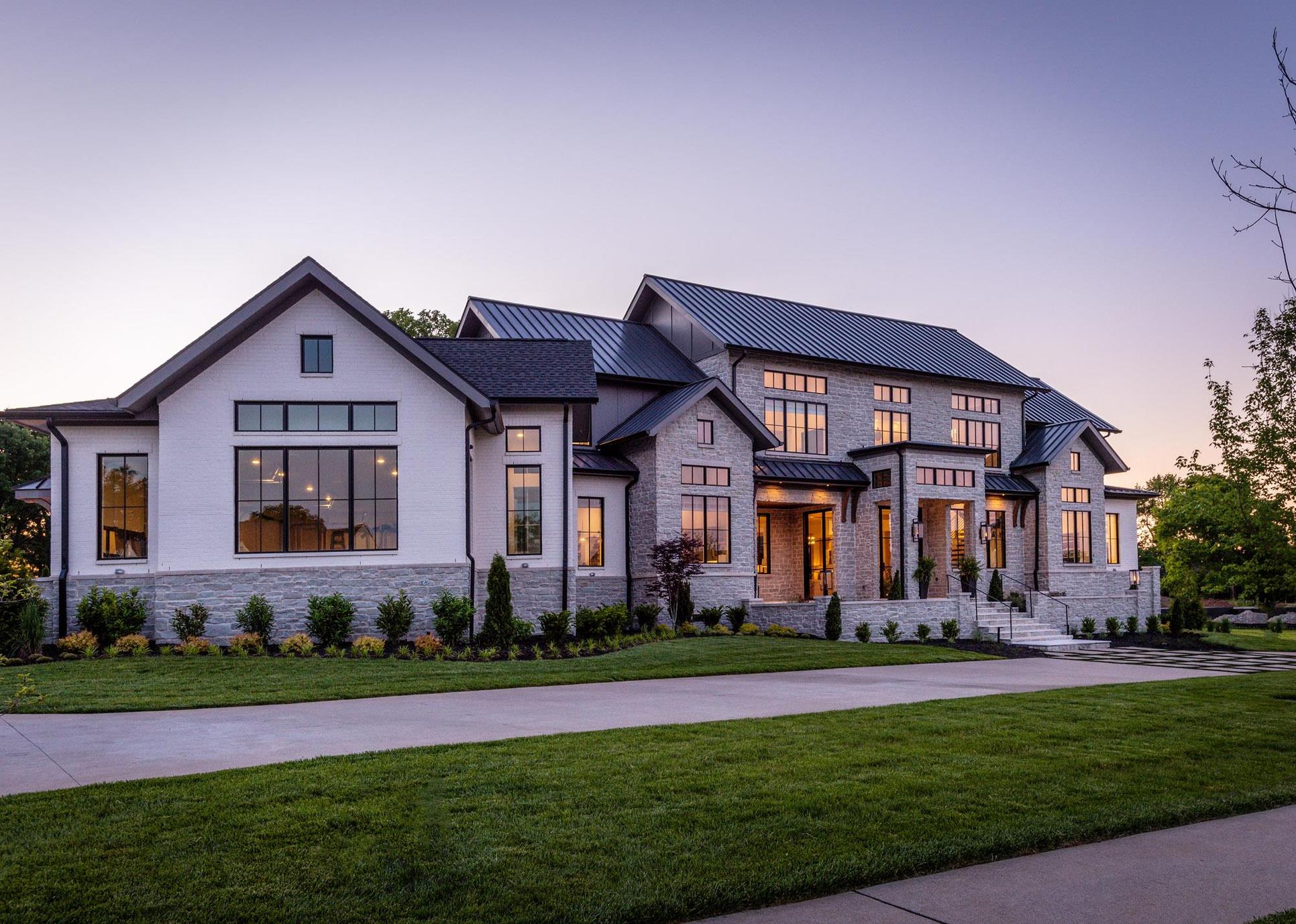 Hidden Valley Homes,37067