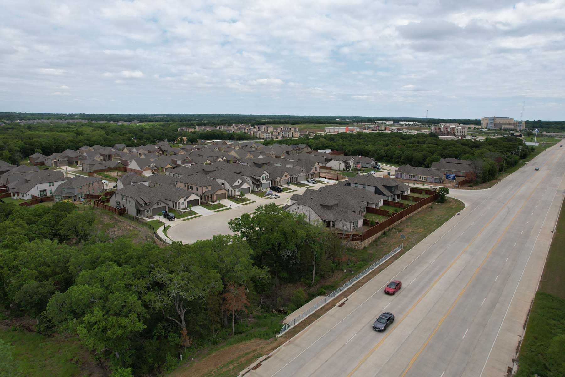 Gateway Village - The Reserve: 45ft. lots,75020