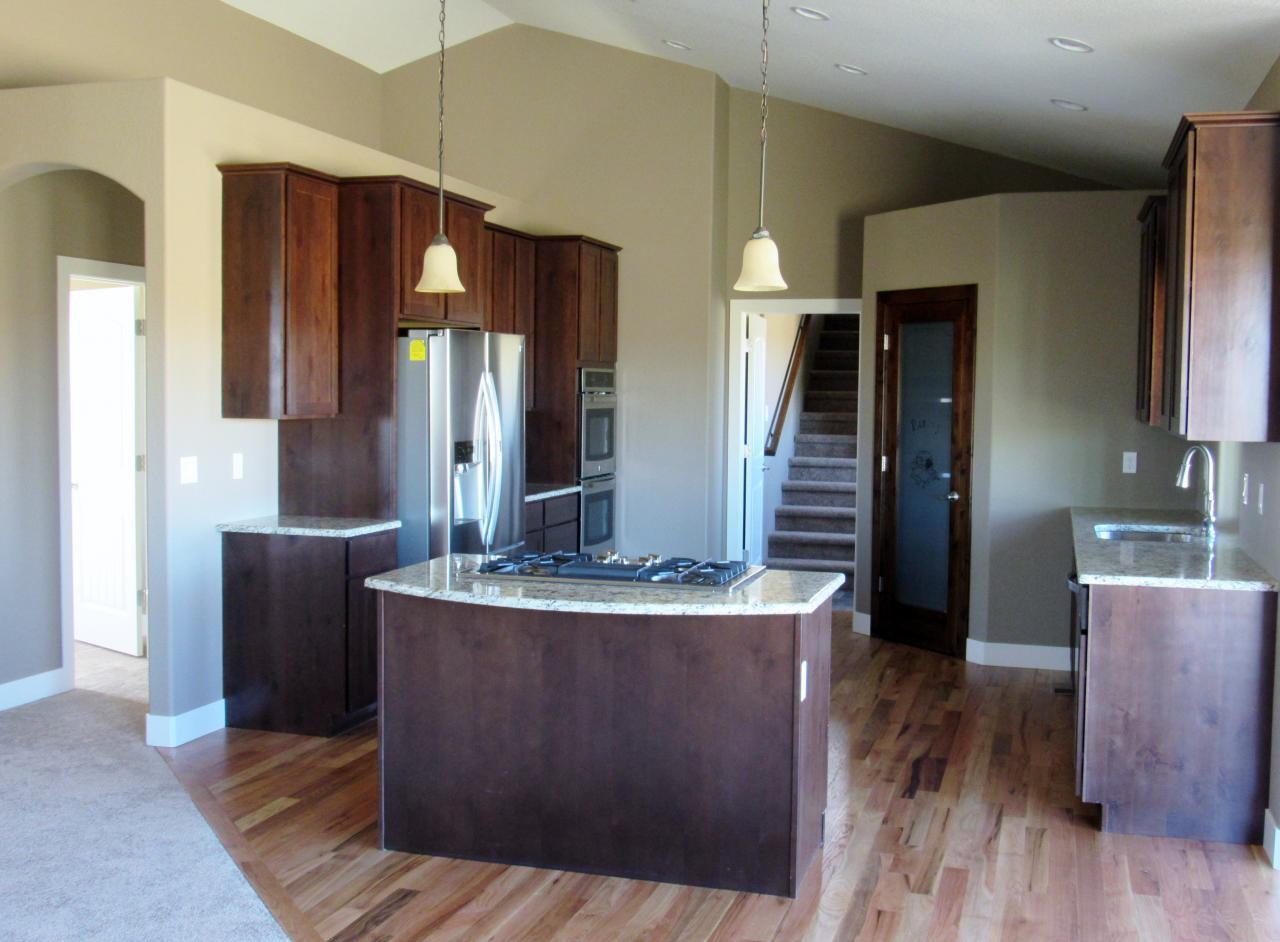 Hillside Country Homes and Ral Eastate,80102