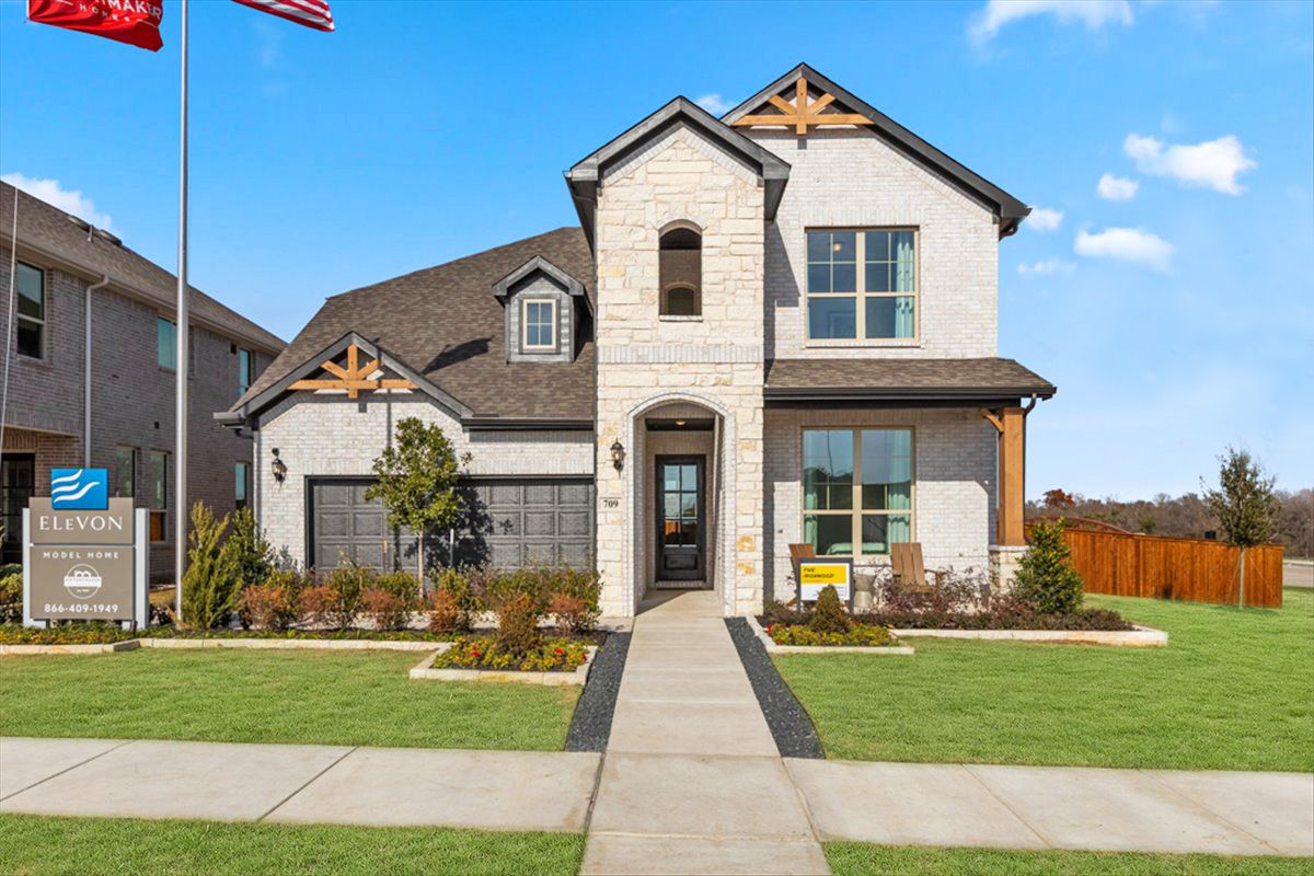 Exterior:Ironwood II with W elevation