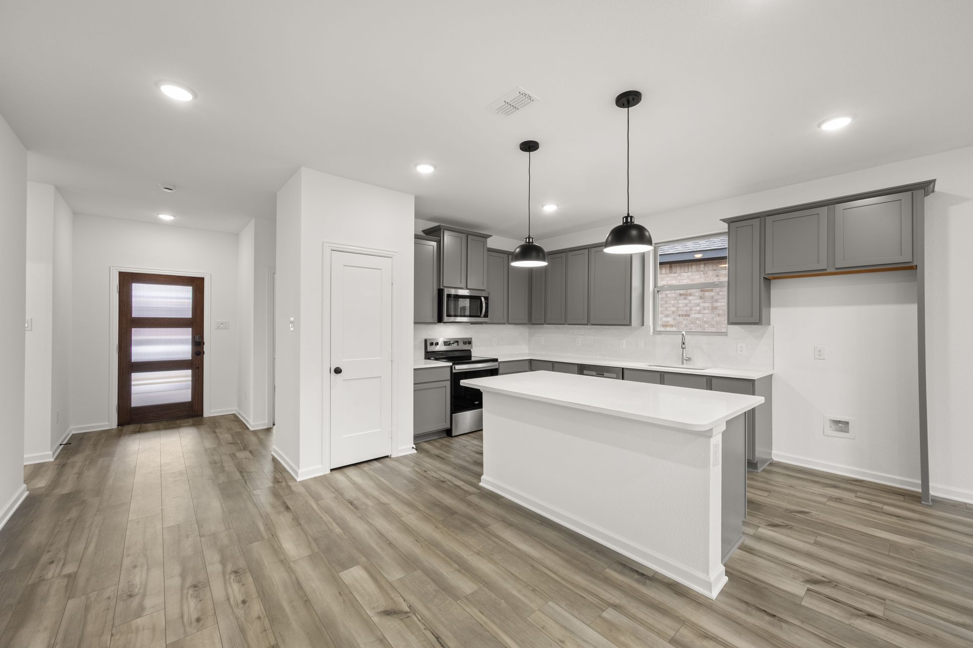 Exterior:105 Manchester