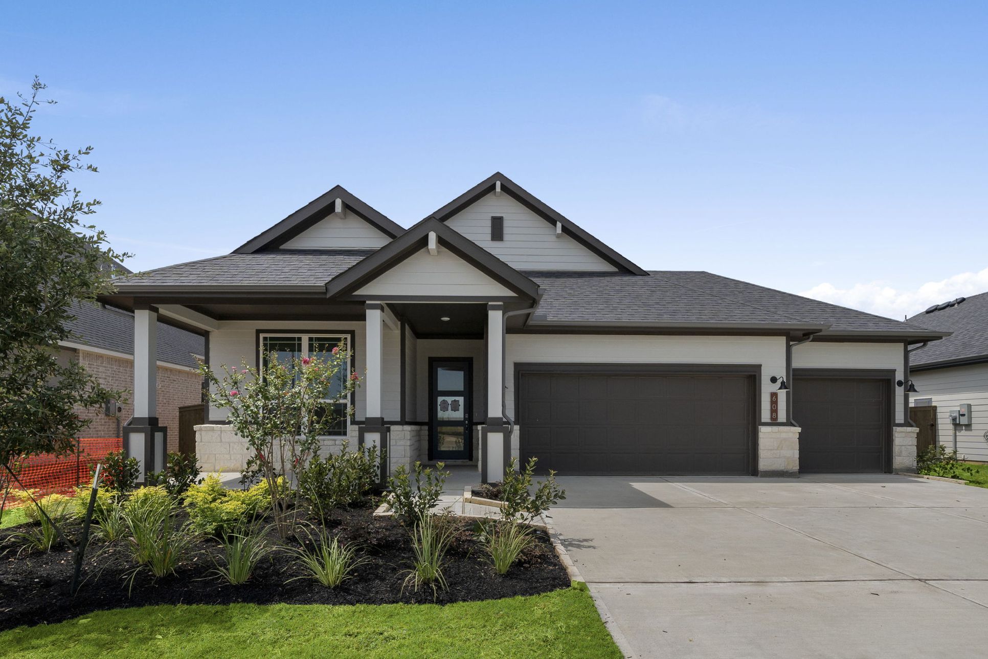 608 Golden Aster Blvd:608 Golden Aster Blvd