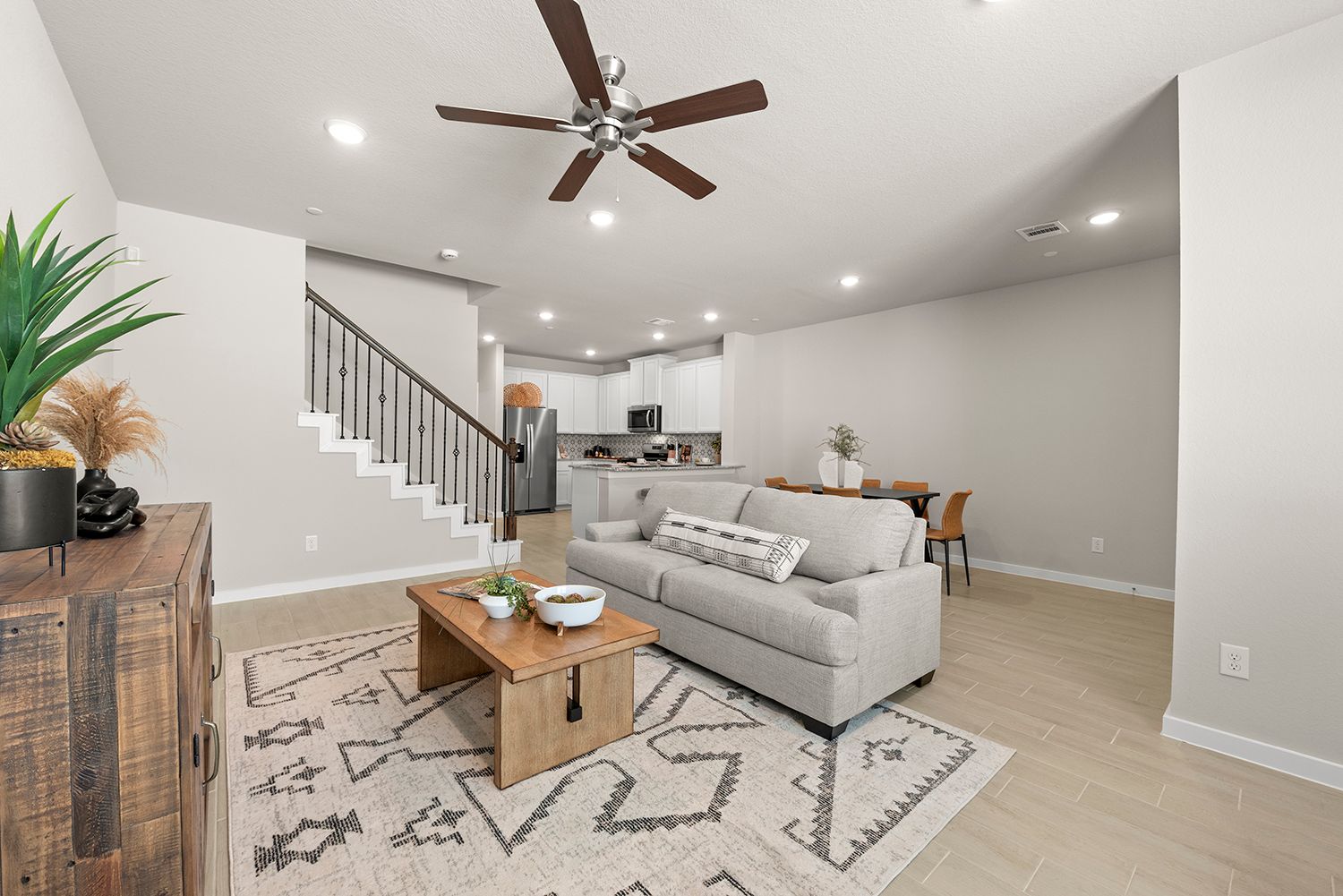 6_Living Room:6_Living Room