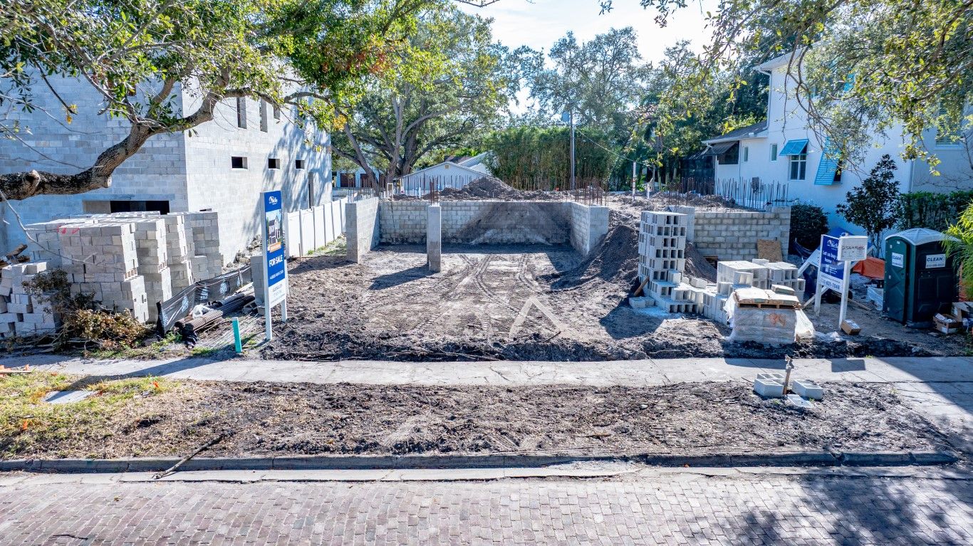 02-2926-Alline-251219 (Medium):02-2926-Alline-251219 (Medium)