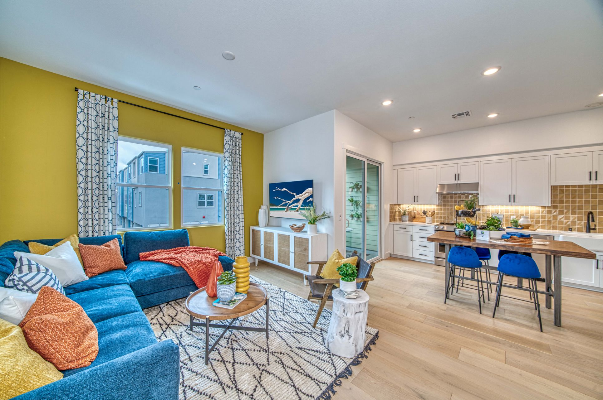 Model:Living / Dining