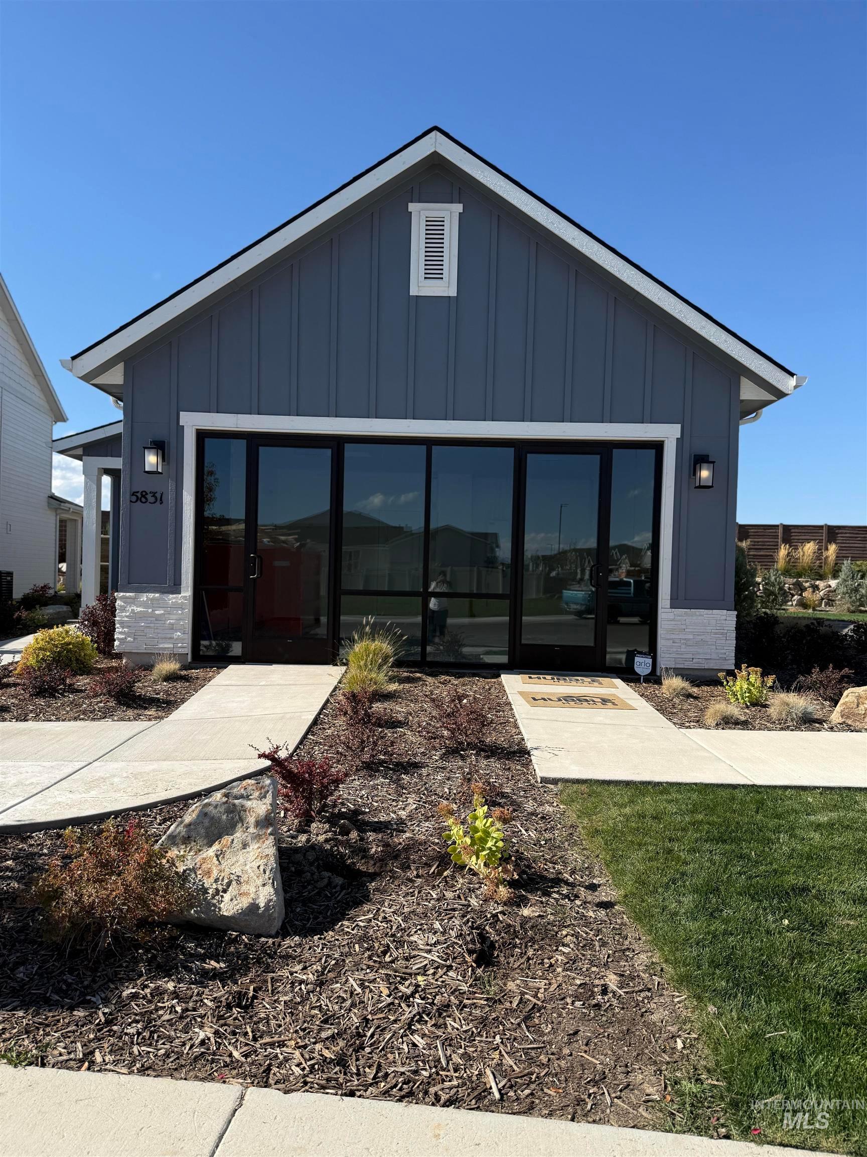 5831 N Patimos Ave:5831 N Patimos Ave